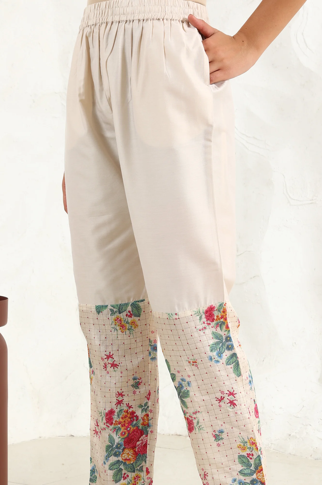 Beige Floral Embroidered Chanderi Straight Kurta, Pants And Dupatta Set - Image 9