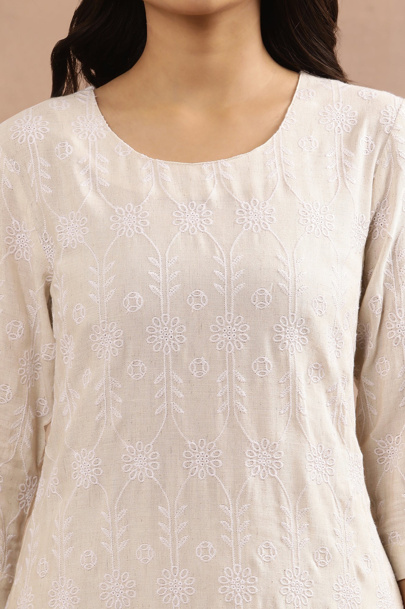 Beige Floral Embroidered Cotton Kurta And Pants Set - Image 6