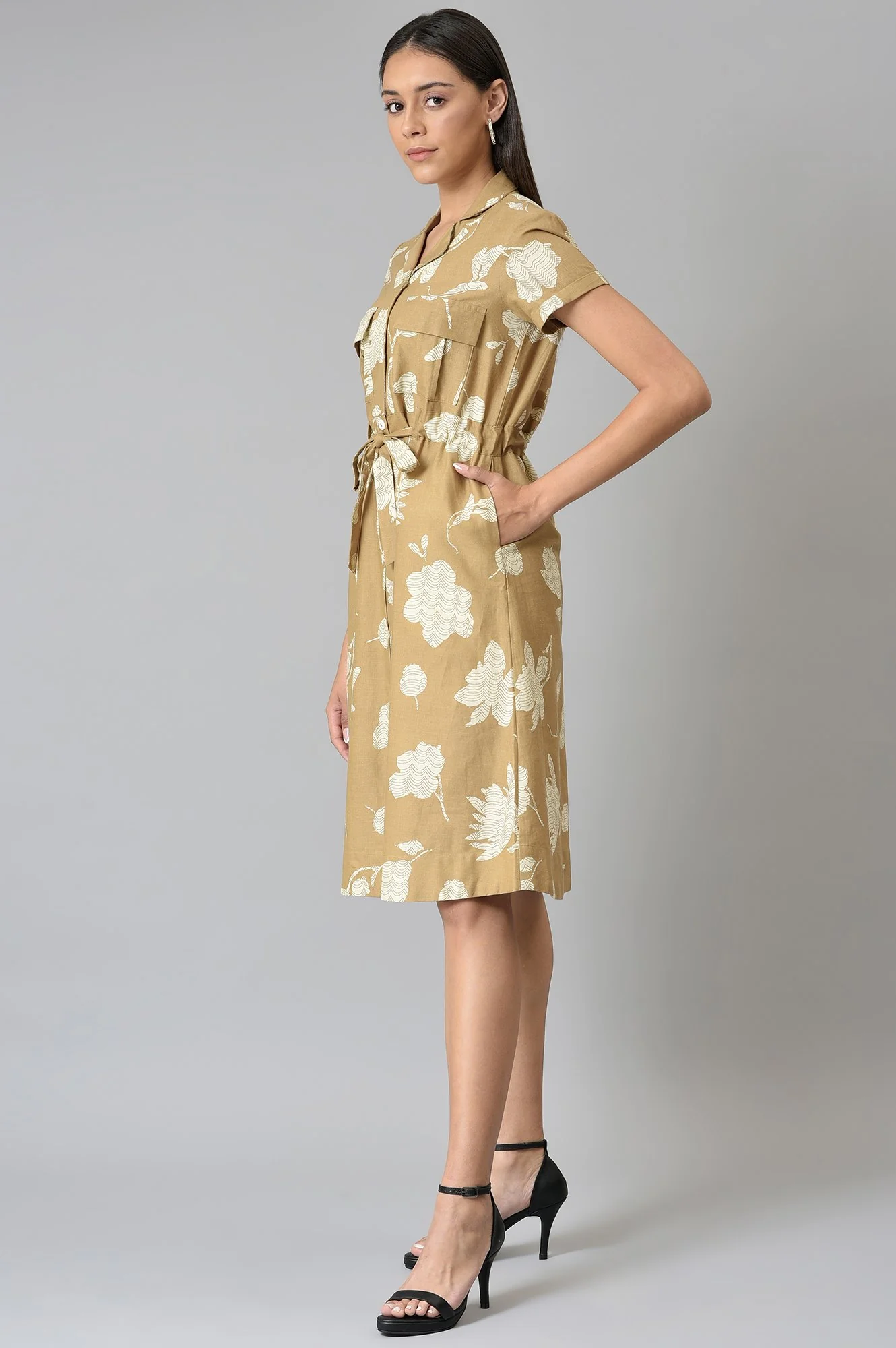 Beige Floral Printed Lapel Collar Dress - Image 3