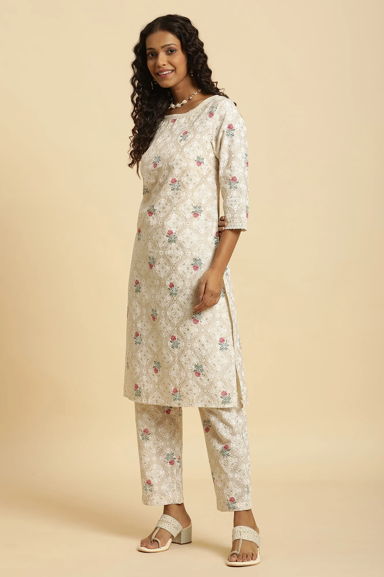 Beige Glitter Printed Kurta And Straight Pants Set - Image 3