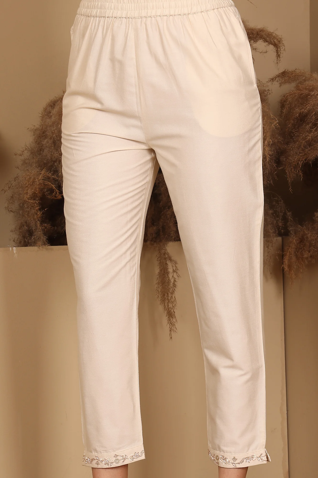 Beige Jacquard Sleeveless Embellished Kurta, Pants And Dupatta Set - Image 9