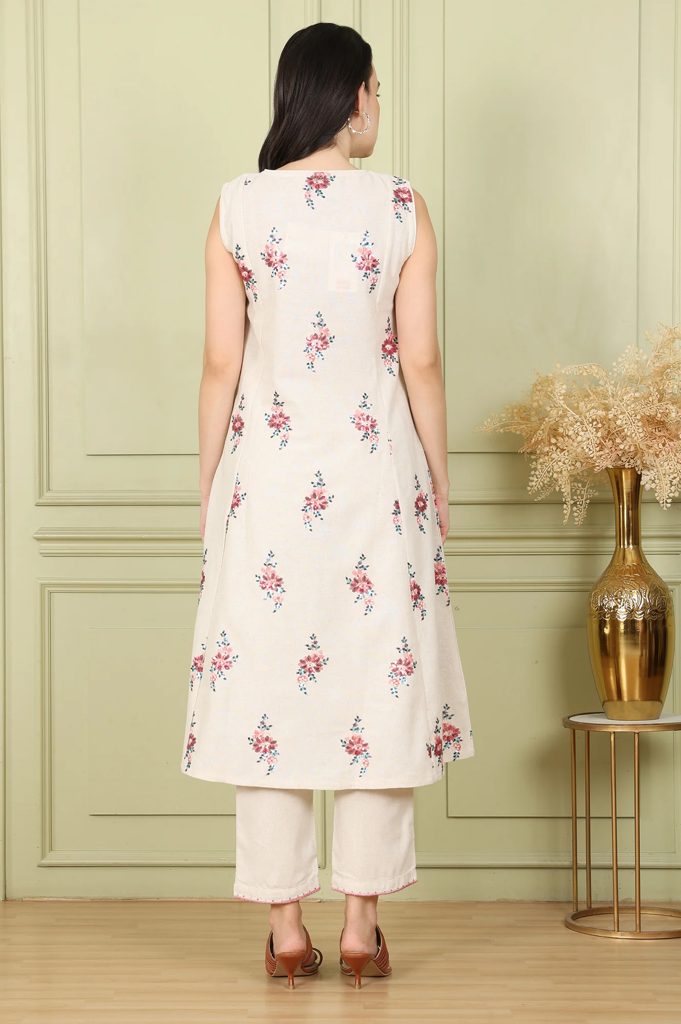 Beige Sleeveless Panelled Floral Sequined Linen Blend Flared Kurta With Straight Pants Set - Image 5
