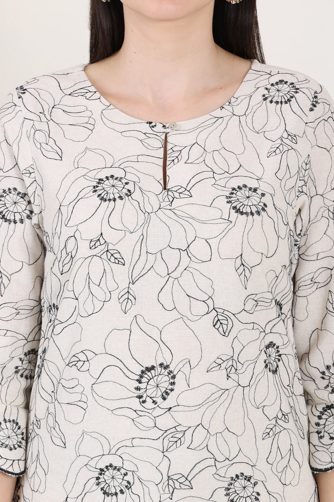 Beige Thread Work Linen Straight Kurta With Scalloped Hemline - Image 3