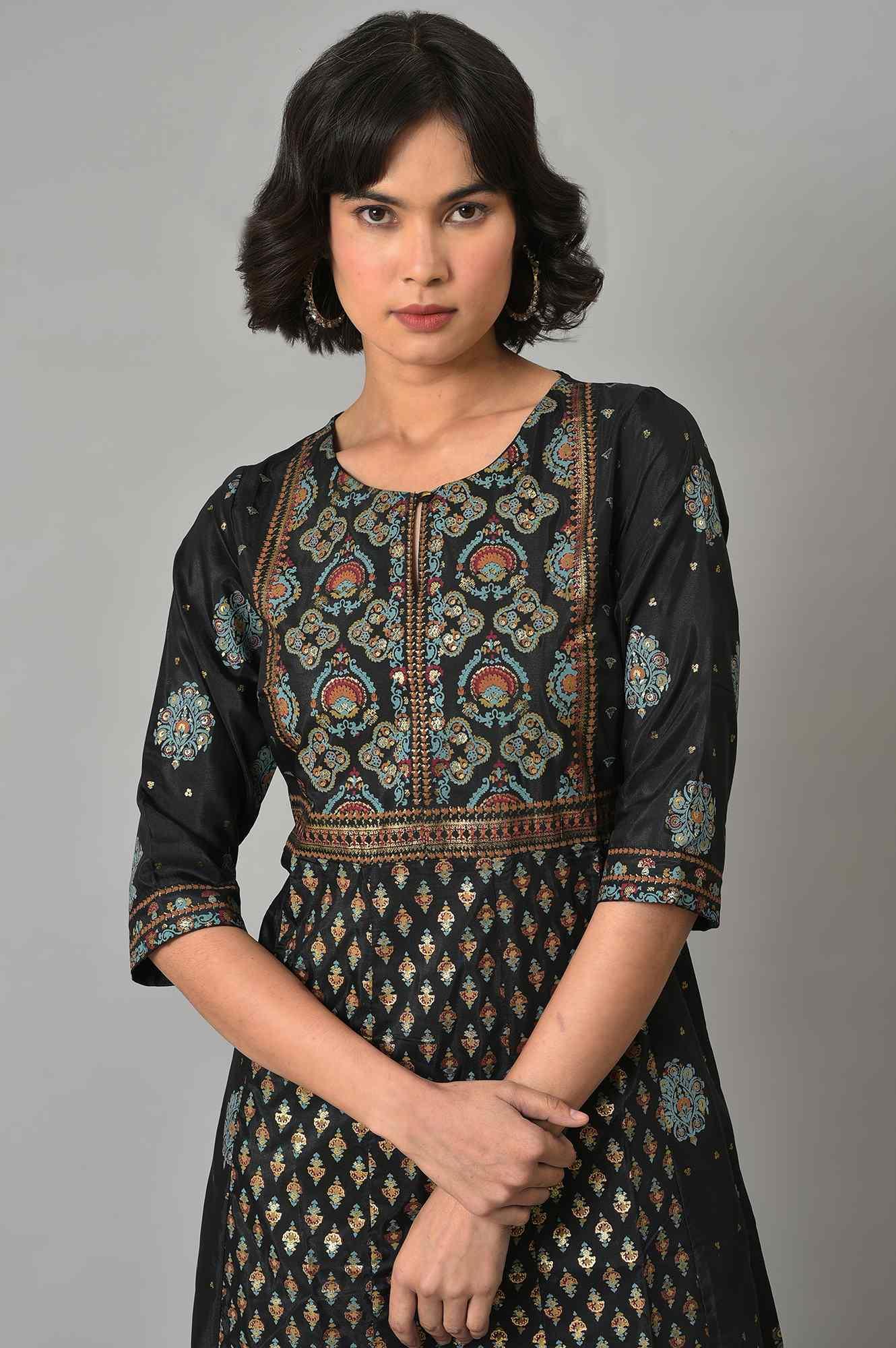 Black A-Line Panelled kurta With Blue Parallel Pants - Image 5