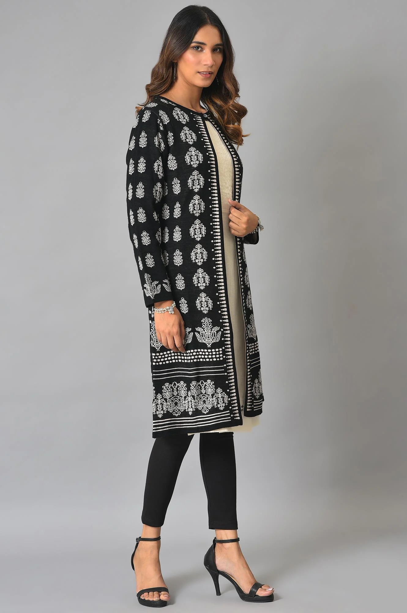 Black And Light Purple Floral Printed Reversible Cardigan - Image 4