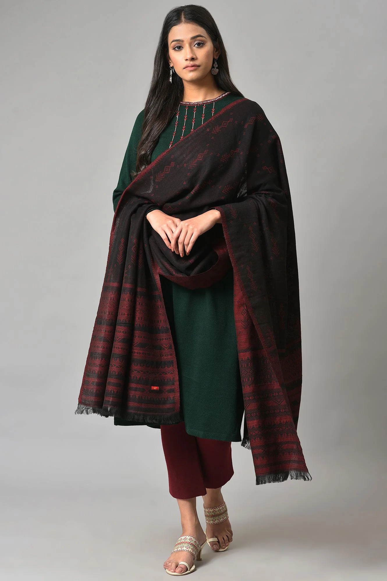 Black And Red Reversible Jacquard Shawl - Image 2