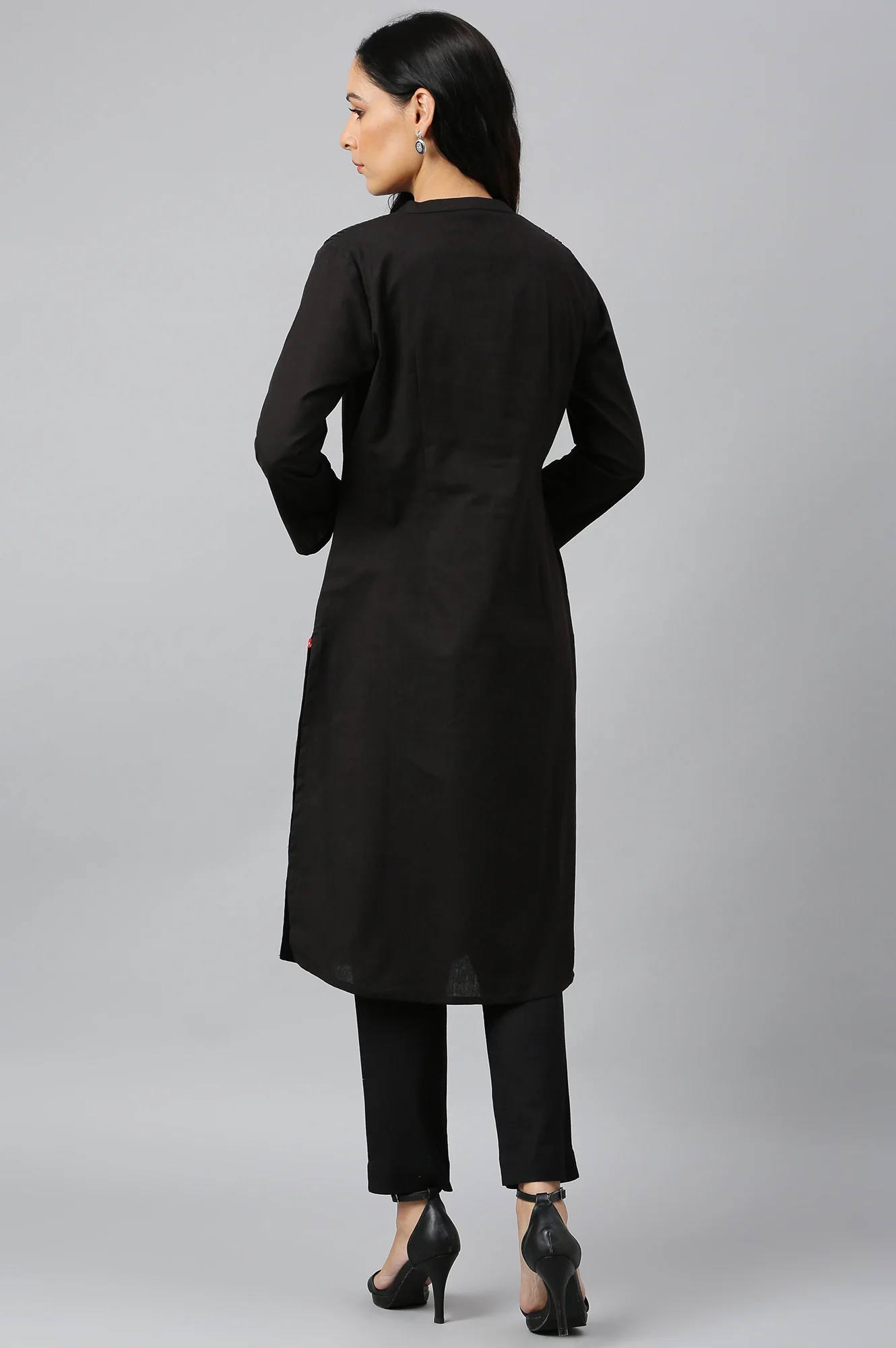 Black And White Half Placket Cotton Flax Kurta Combo - Image 6
