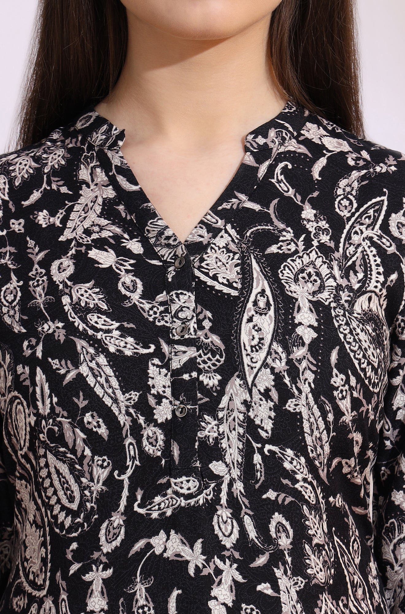 Black Bold Floral Printed Cotton Cambric Straight Kurta - Image 4