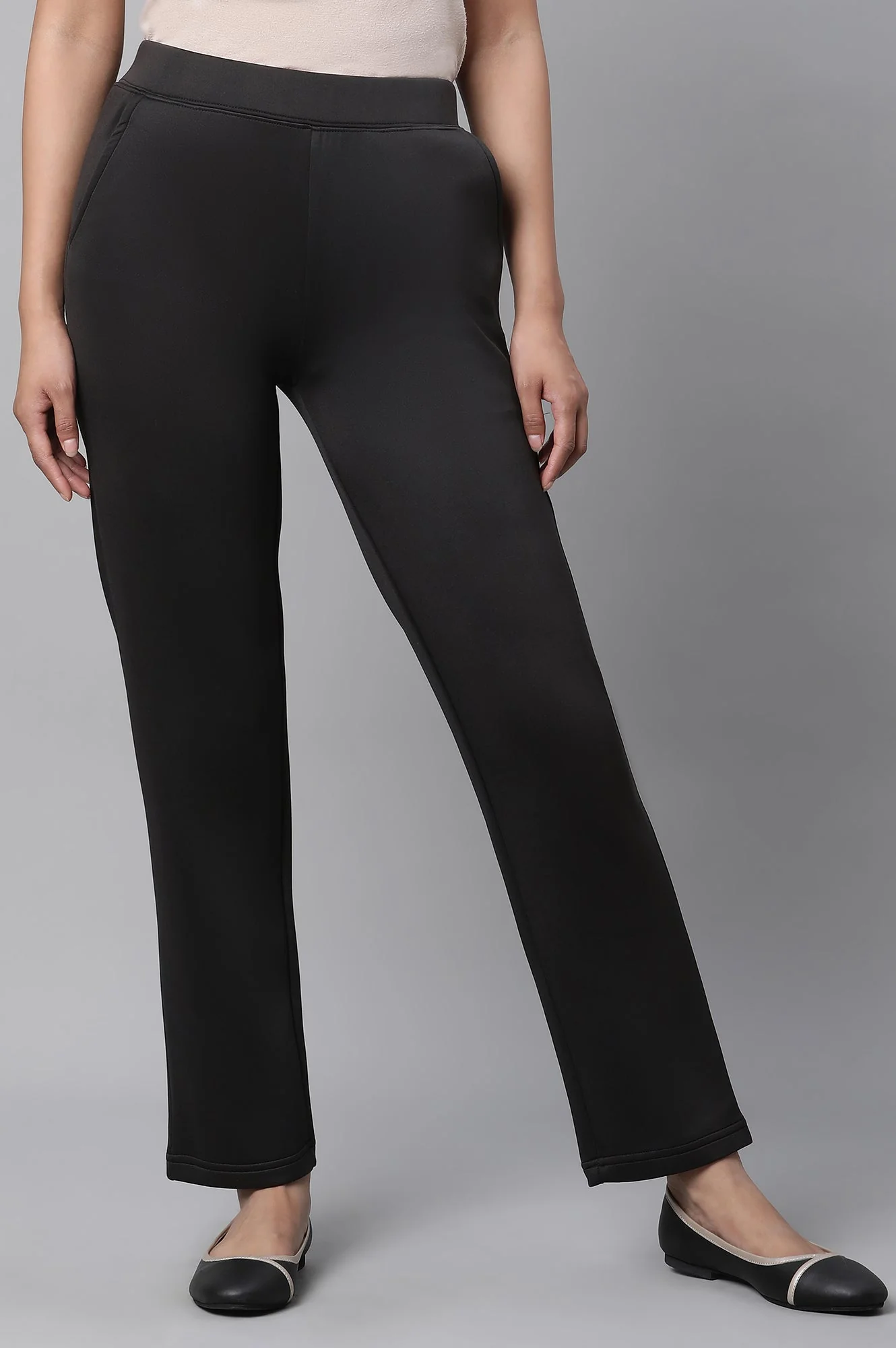 Elleven Women's Black Solid Straight Fit Pants With Side Pockets