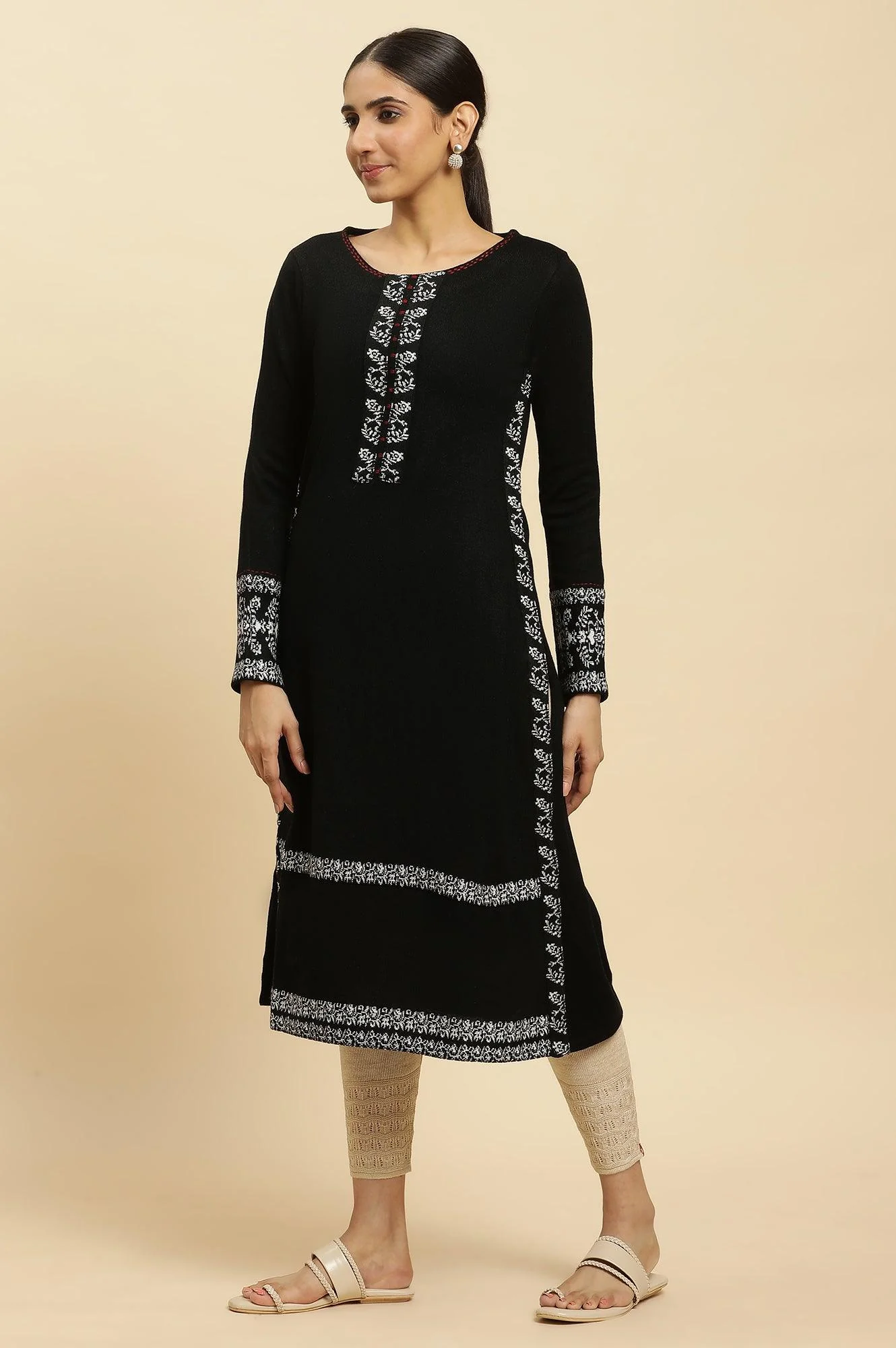 Black Embroidered Acrylic Winter Kurta And Tights Set - Image 3
