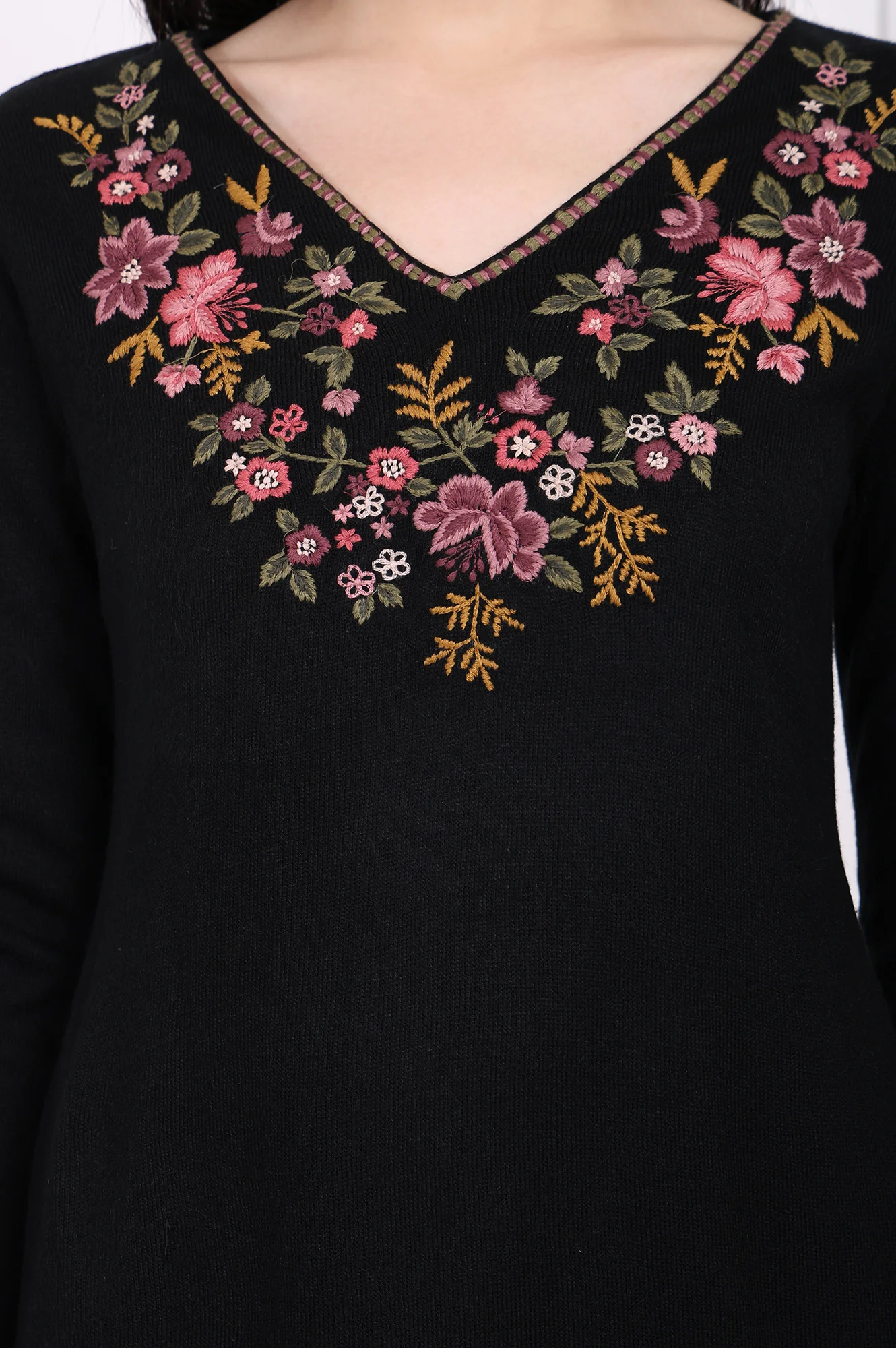 Black Embroidered Straight Acrylic Winter Kurta - Image 3