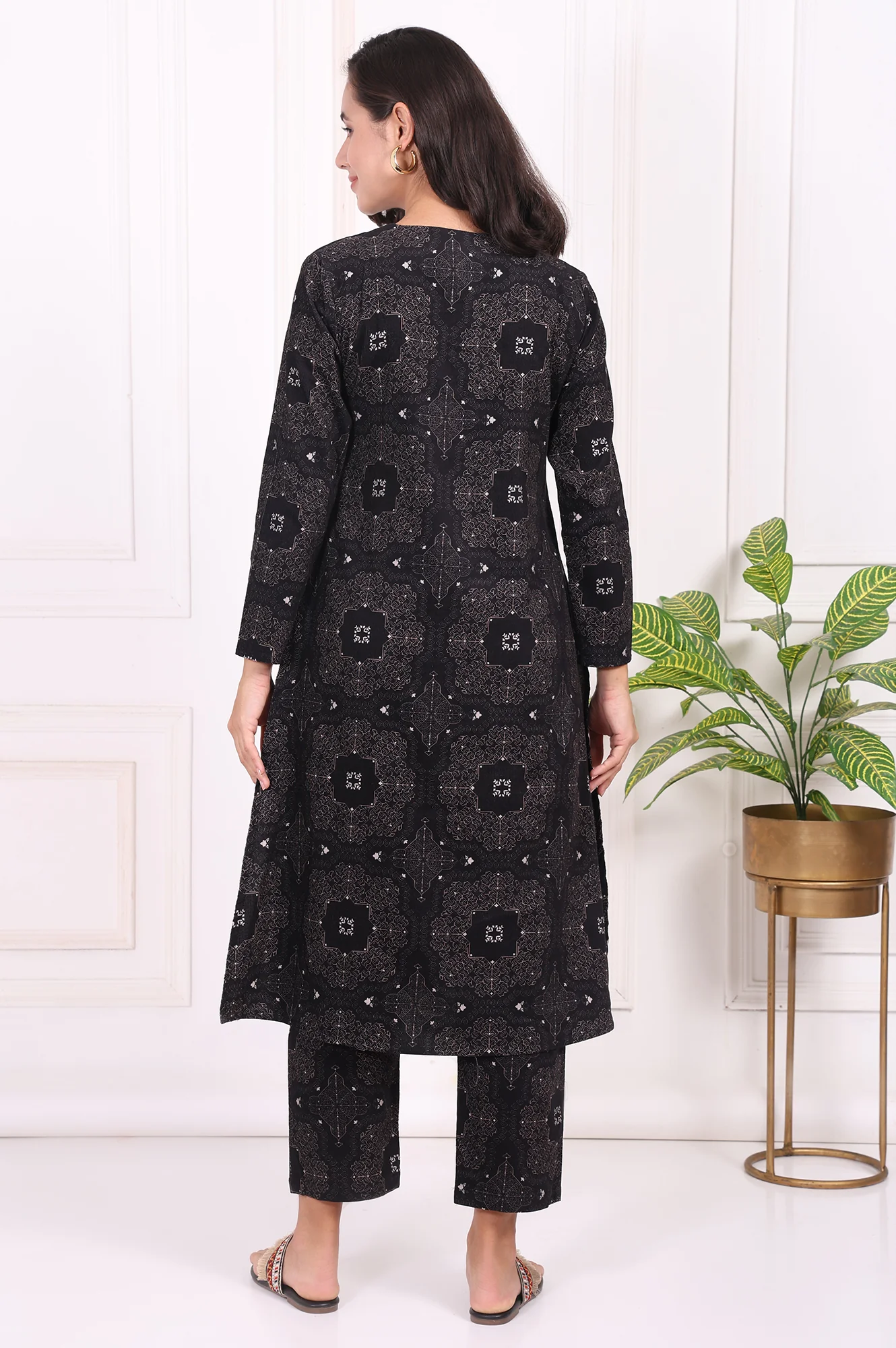 Black Ethnic Motifs Printed Embroidered Pure Cotton Straight Kurta and Pants Set - Image 5