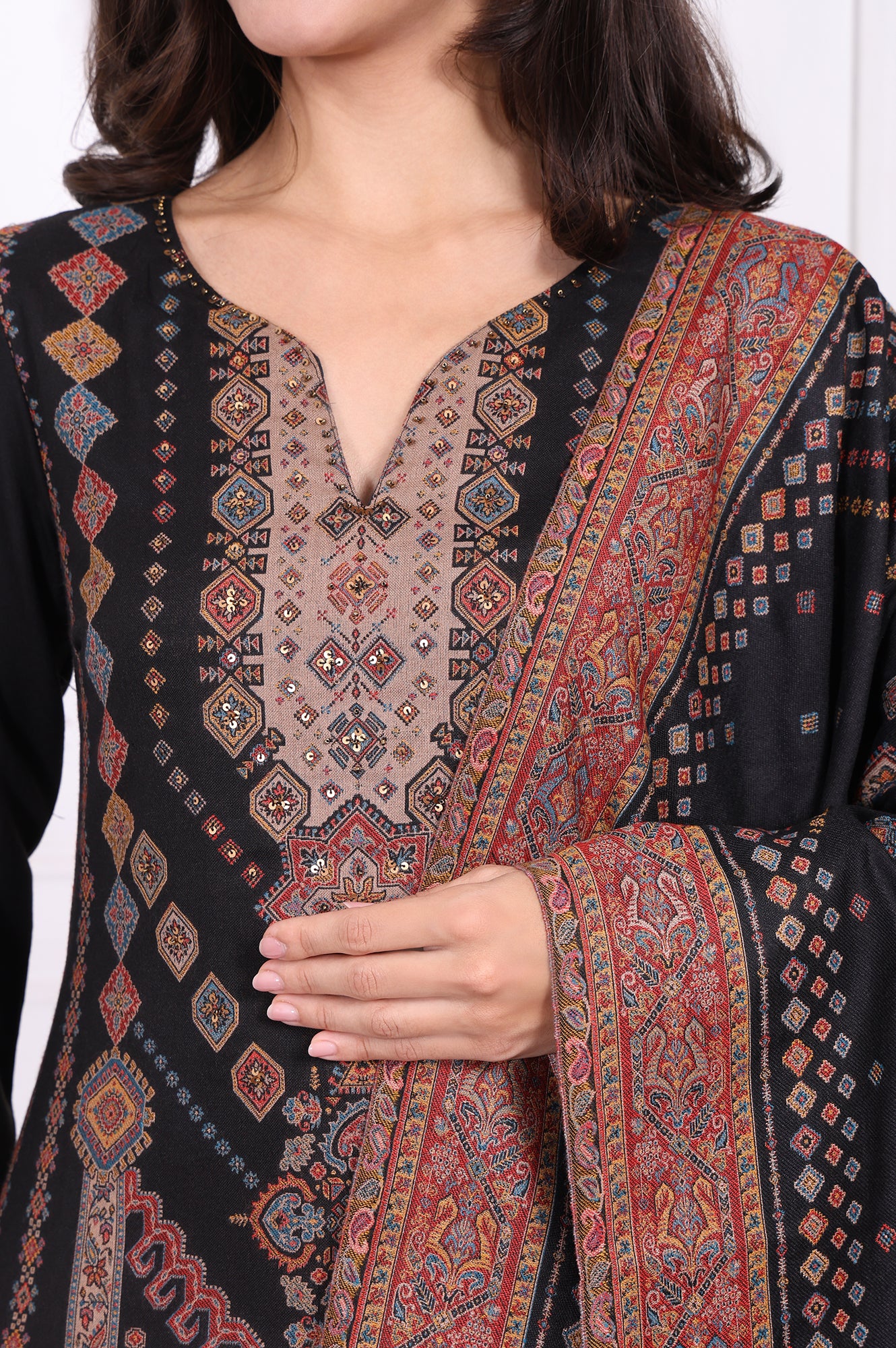 Black Ethnic Motifs Printed Straight Kurta, Pants and Shawl Set - Image 3
