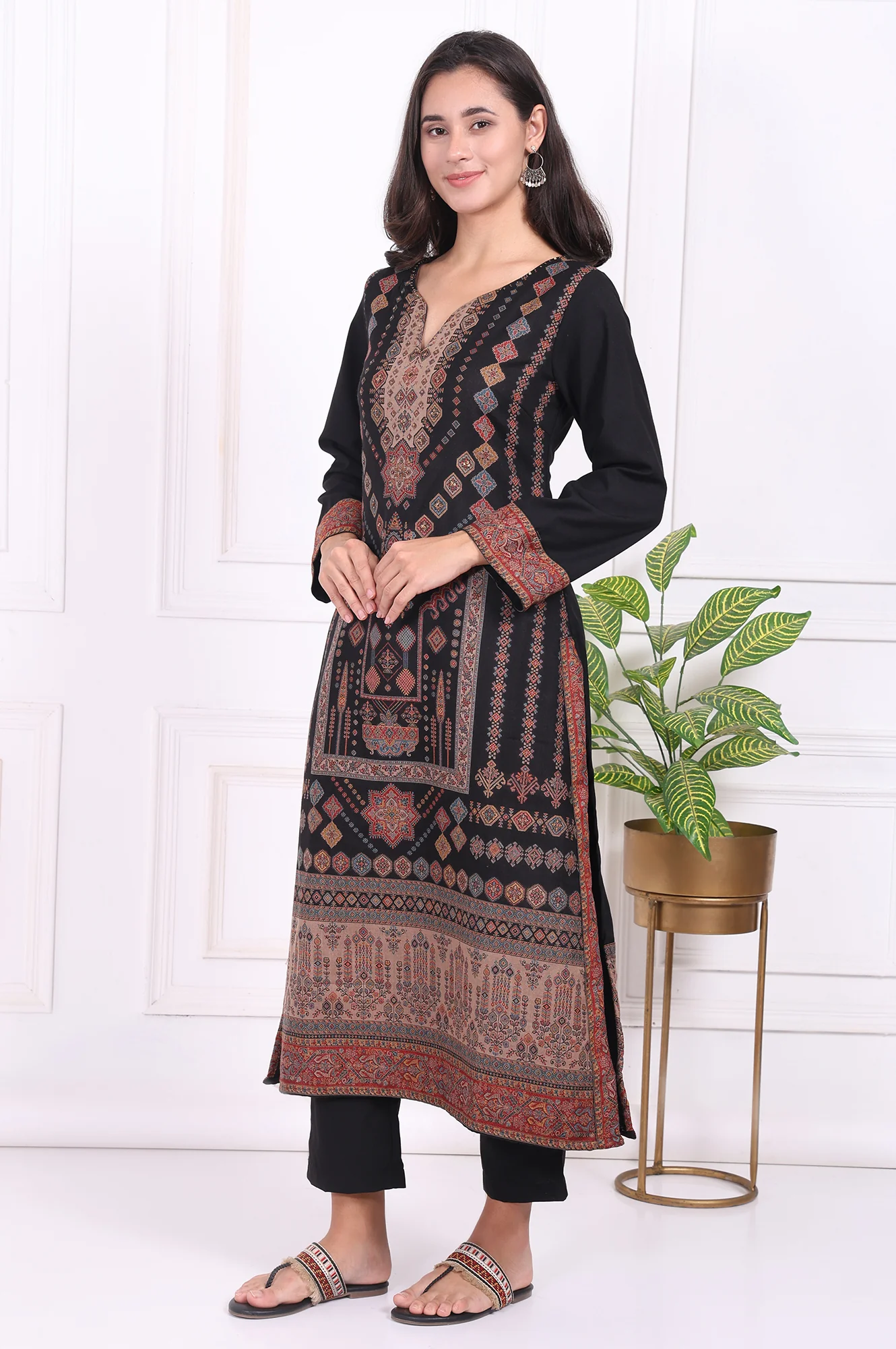 Black Ethnic Motifs Printed Straight Kurta, Pants and Shawl Set - Image 4