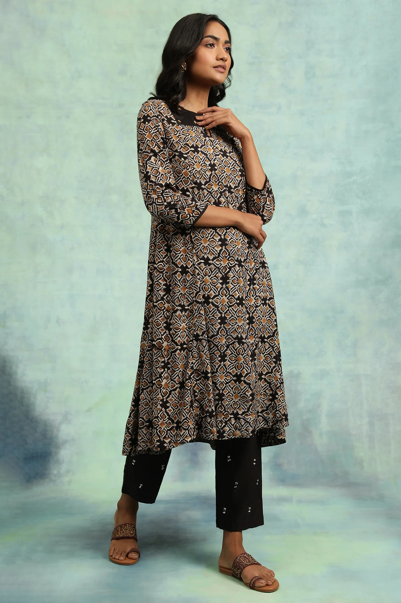 Black Flared kurta In Handblock Print - Image 4