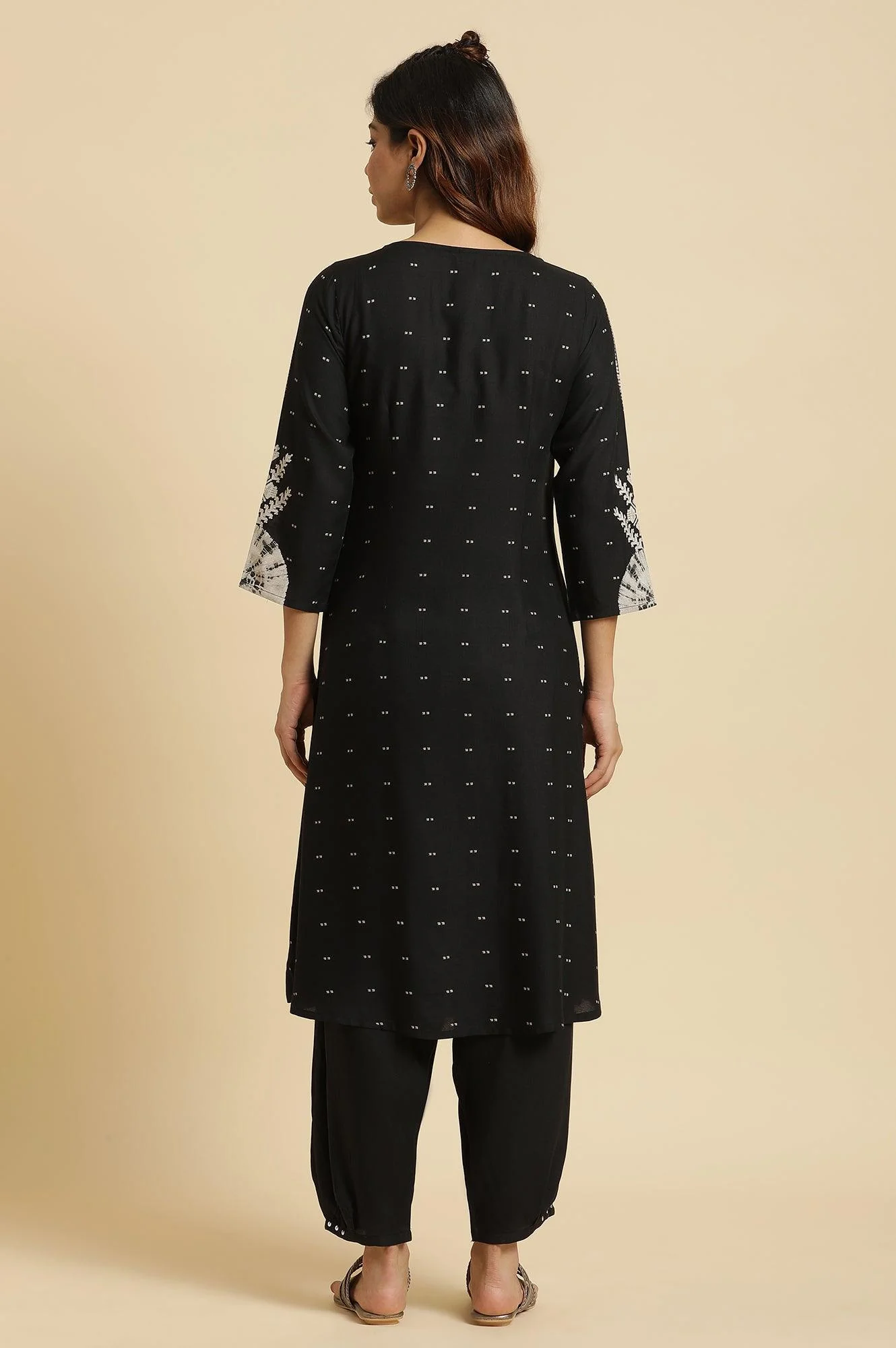 Black Flared Kurta With Bandani & Tie-Dye Detail - Image 4