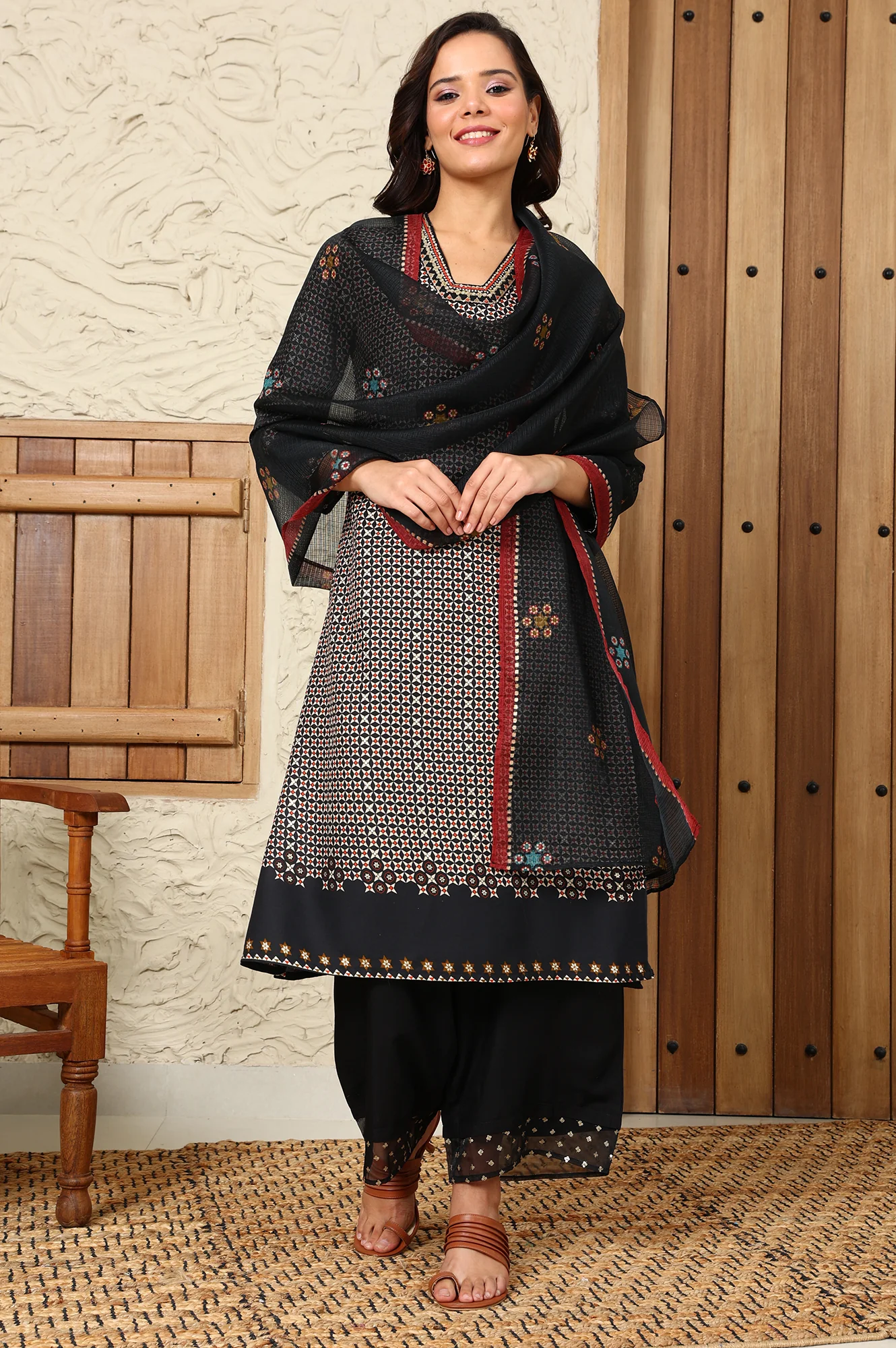 Black Floral Printed Kota Dupatta - Image 2
