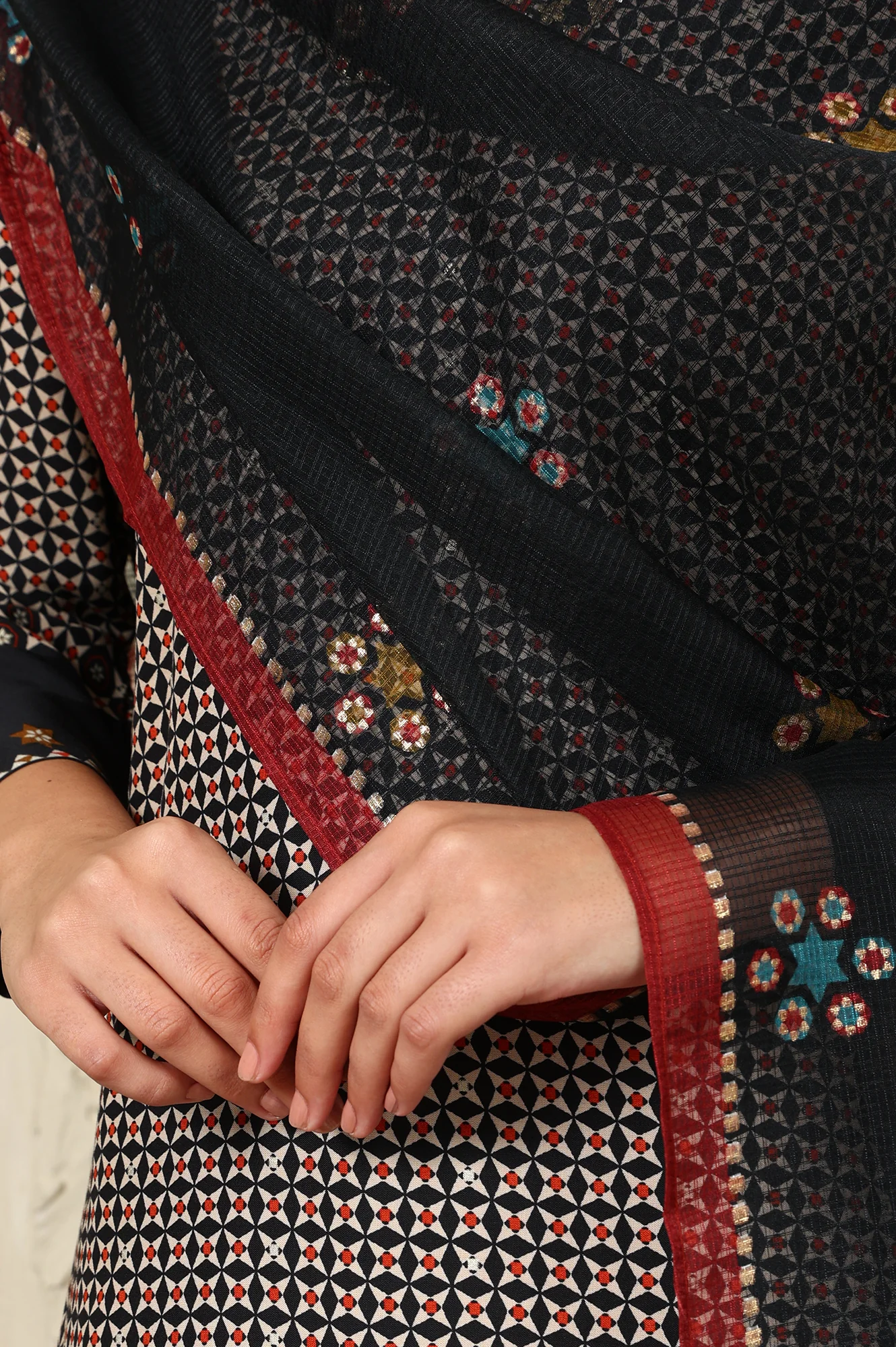 Black Floral Printed Kota Dupatta - Image 4