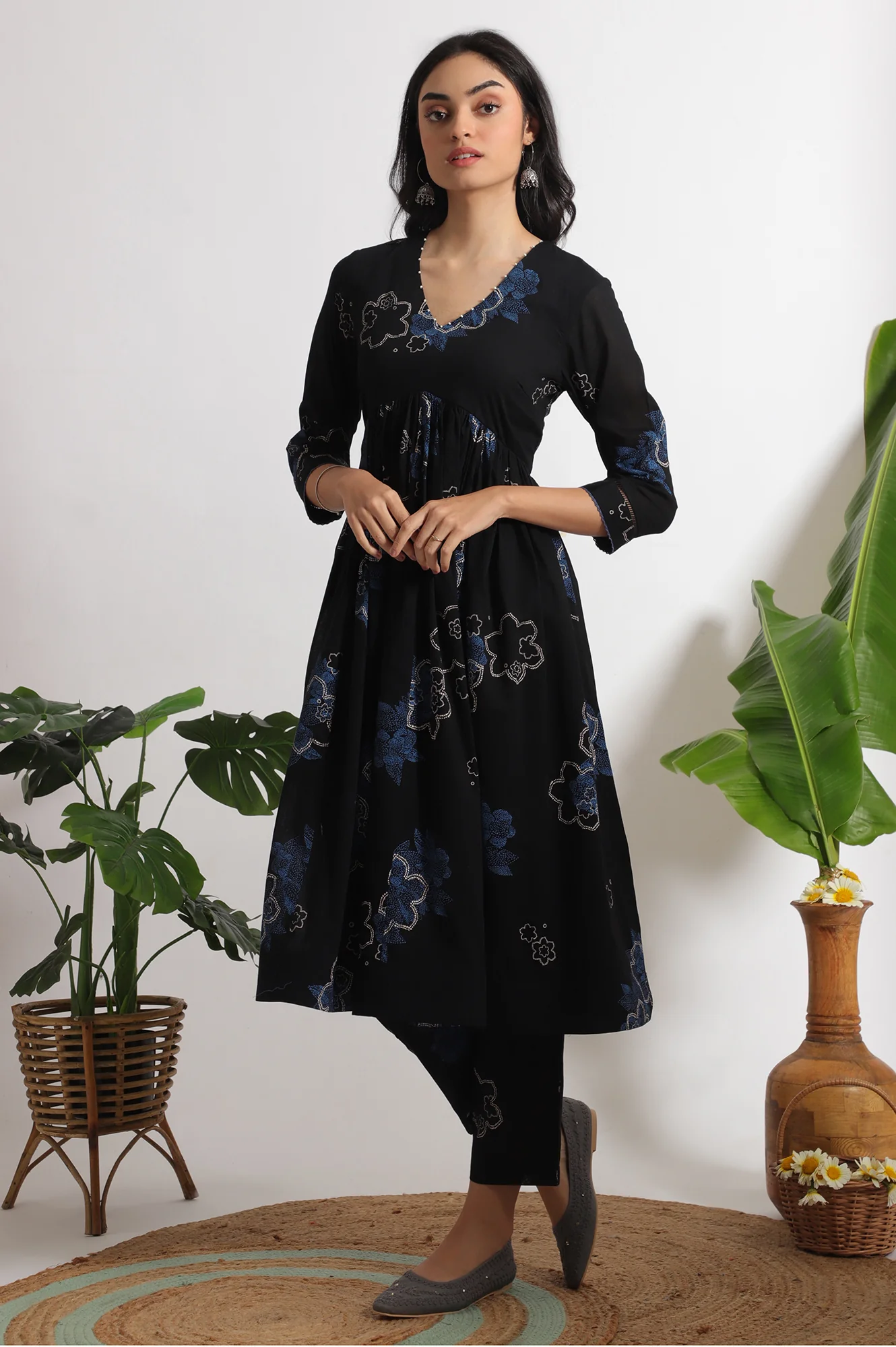 Black Floral Printed Pure Cotton Kurta, Pants and Embroidered Dupatta Set - Image 4