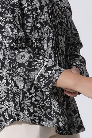 Black Floral Printed Top With Front Pleats - Image 7