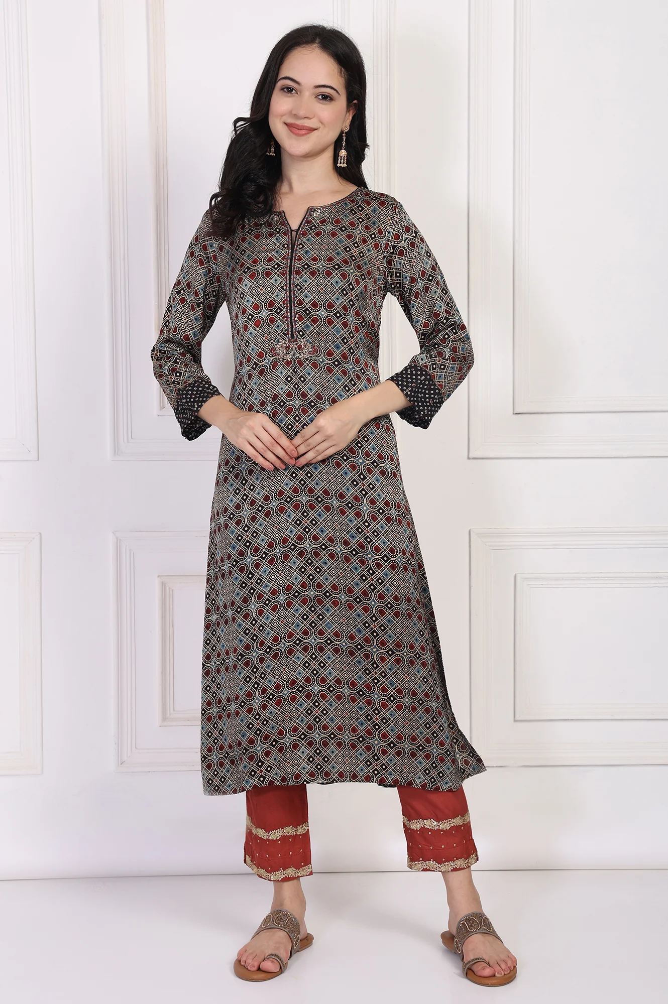 Black Geometric Printed Embellished A-Line Satin Kurta - Image 2