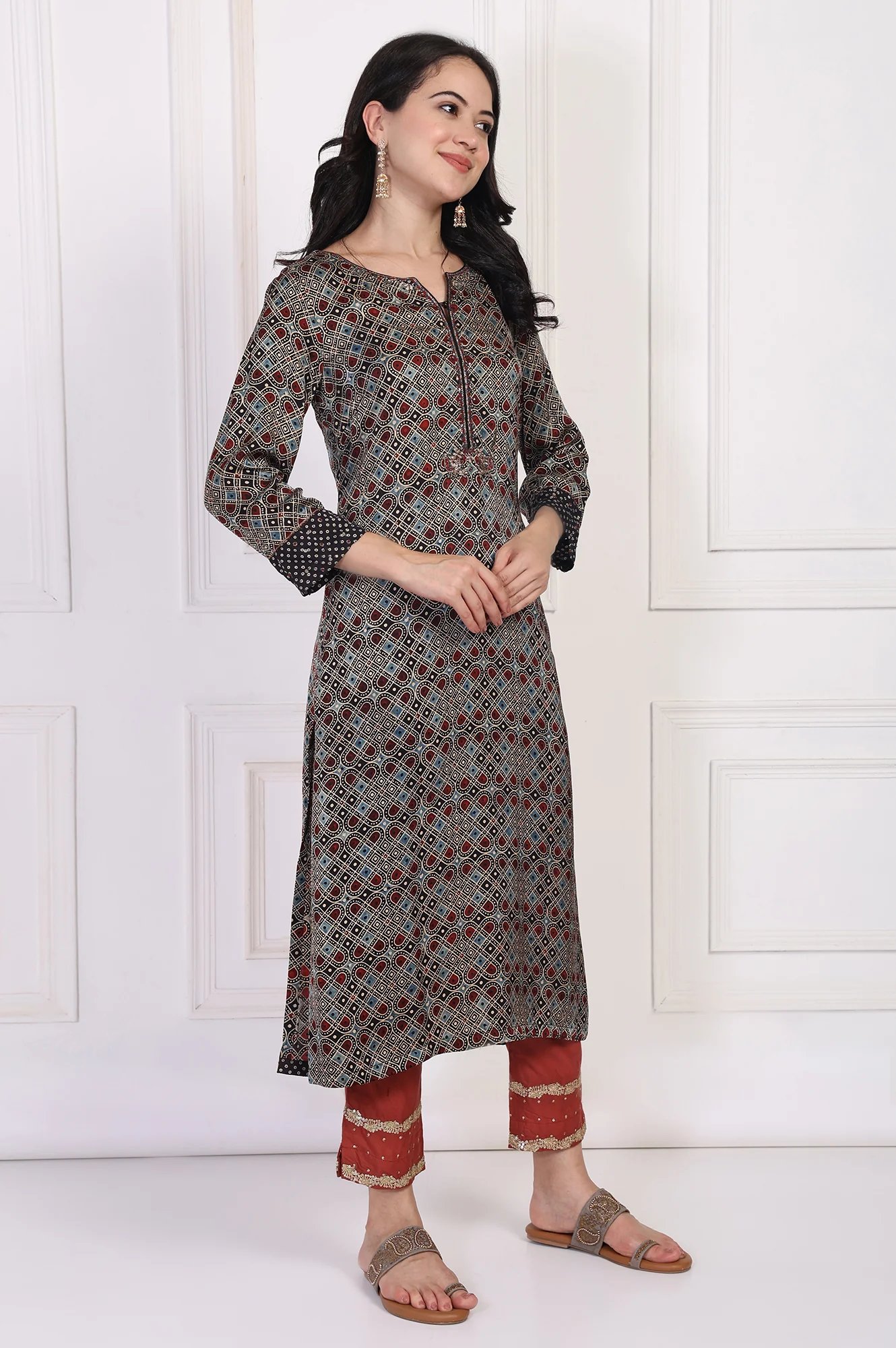 Black Geometric Printed Embellished A-Line Satin Kurta - Image 6