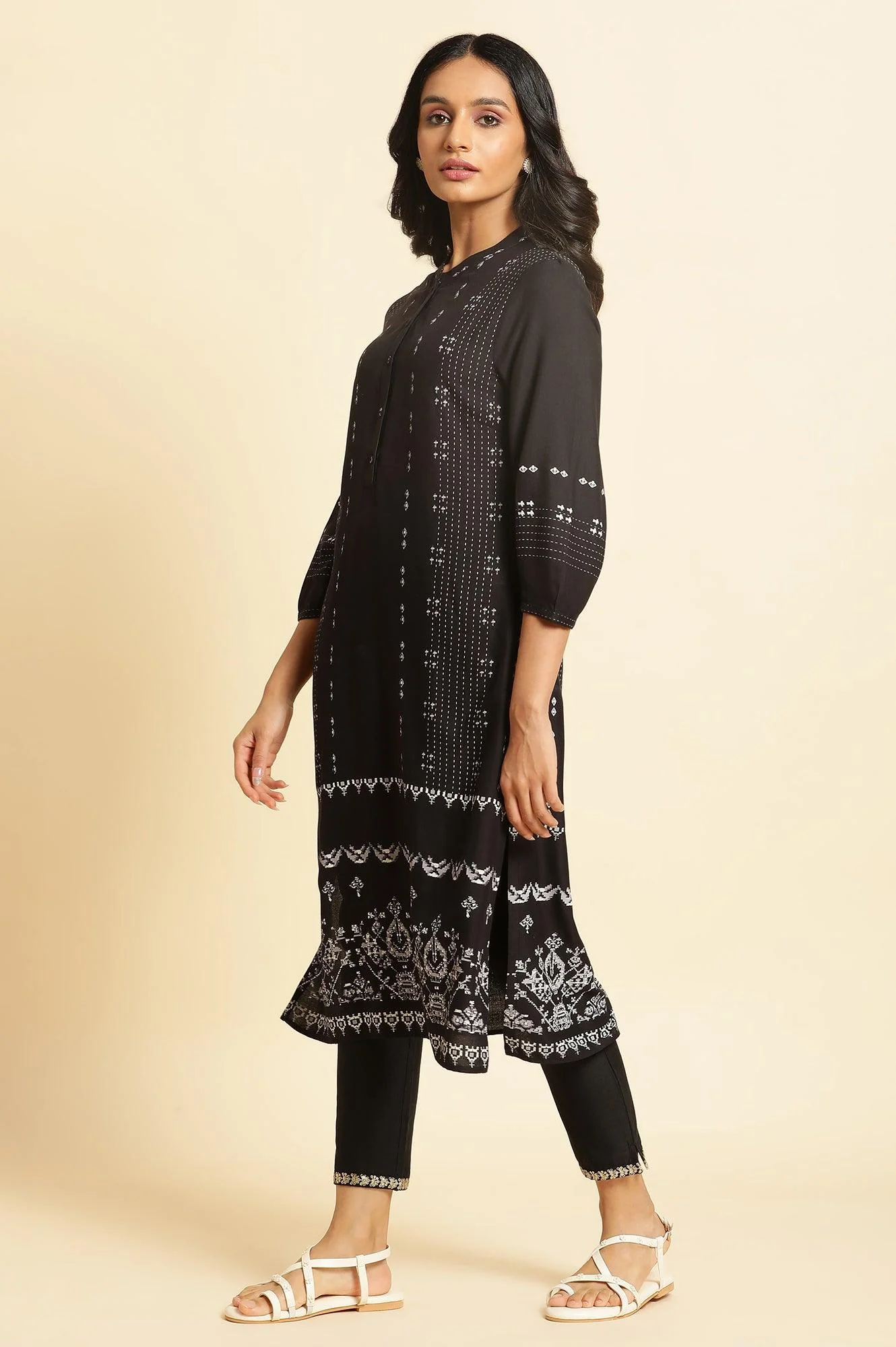 Black Geometric Printed Kurta - Image 3