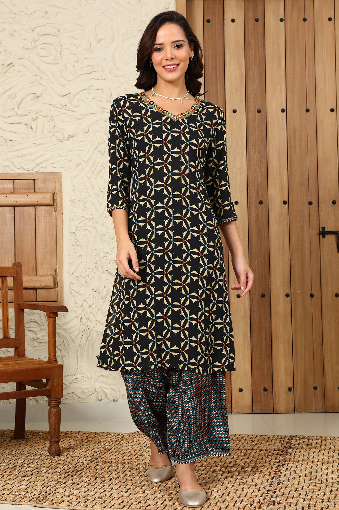 Black Geometric Printed V-Neck Rayon Crepe Kurta With Sequin Detailing - Image 2