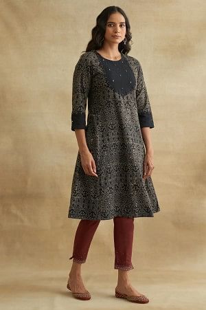 Black Handblock Printed Flared kurta - Image 4