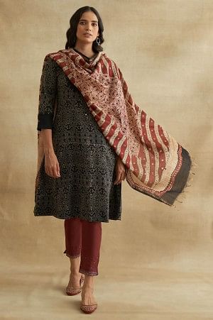 Black Handblock Printed Flared kurta - Image 5