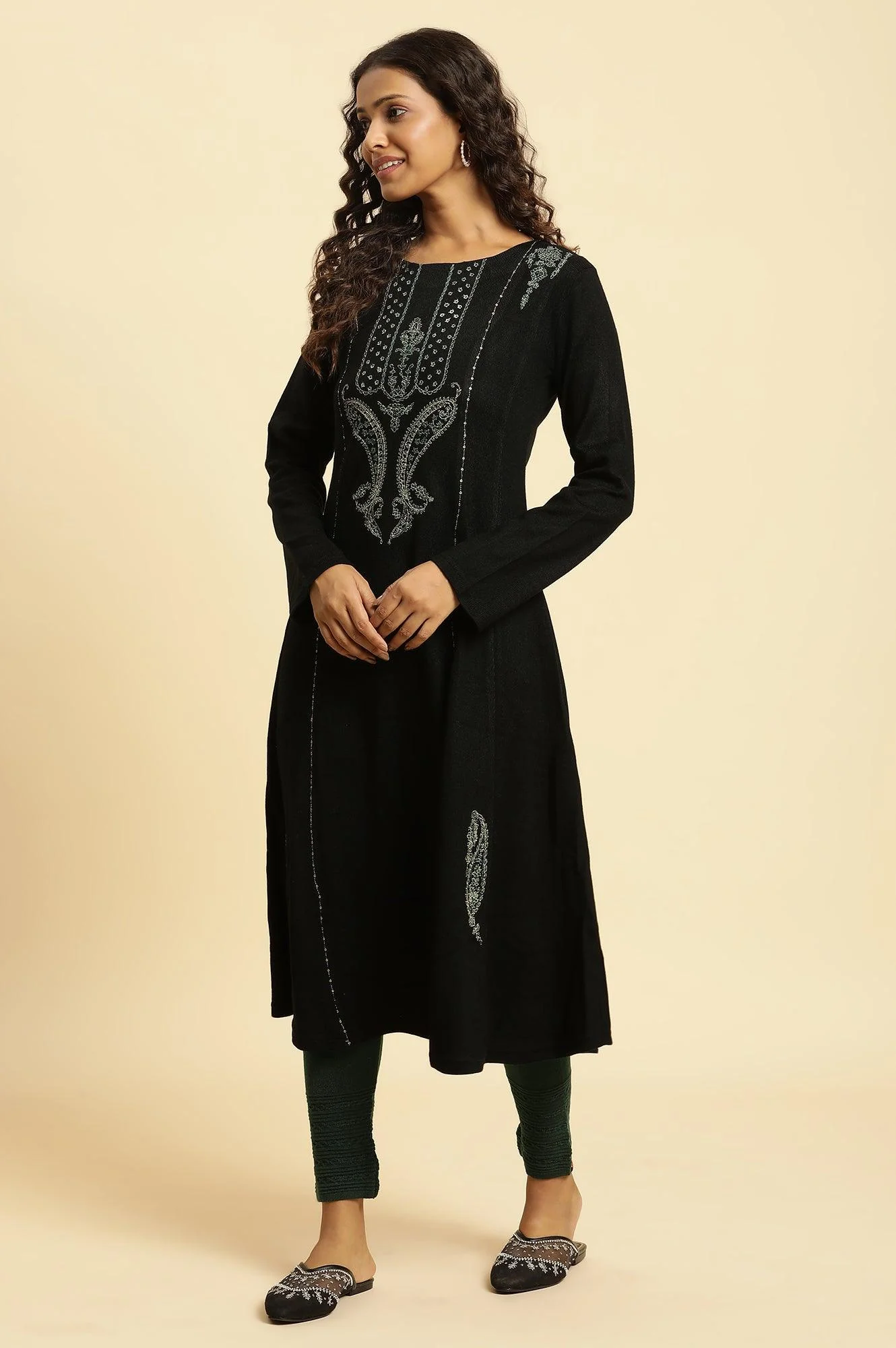 Black Paisley Embroidered Winter Flared Kurta And Tights Set - Image 3