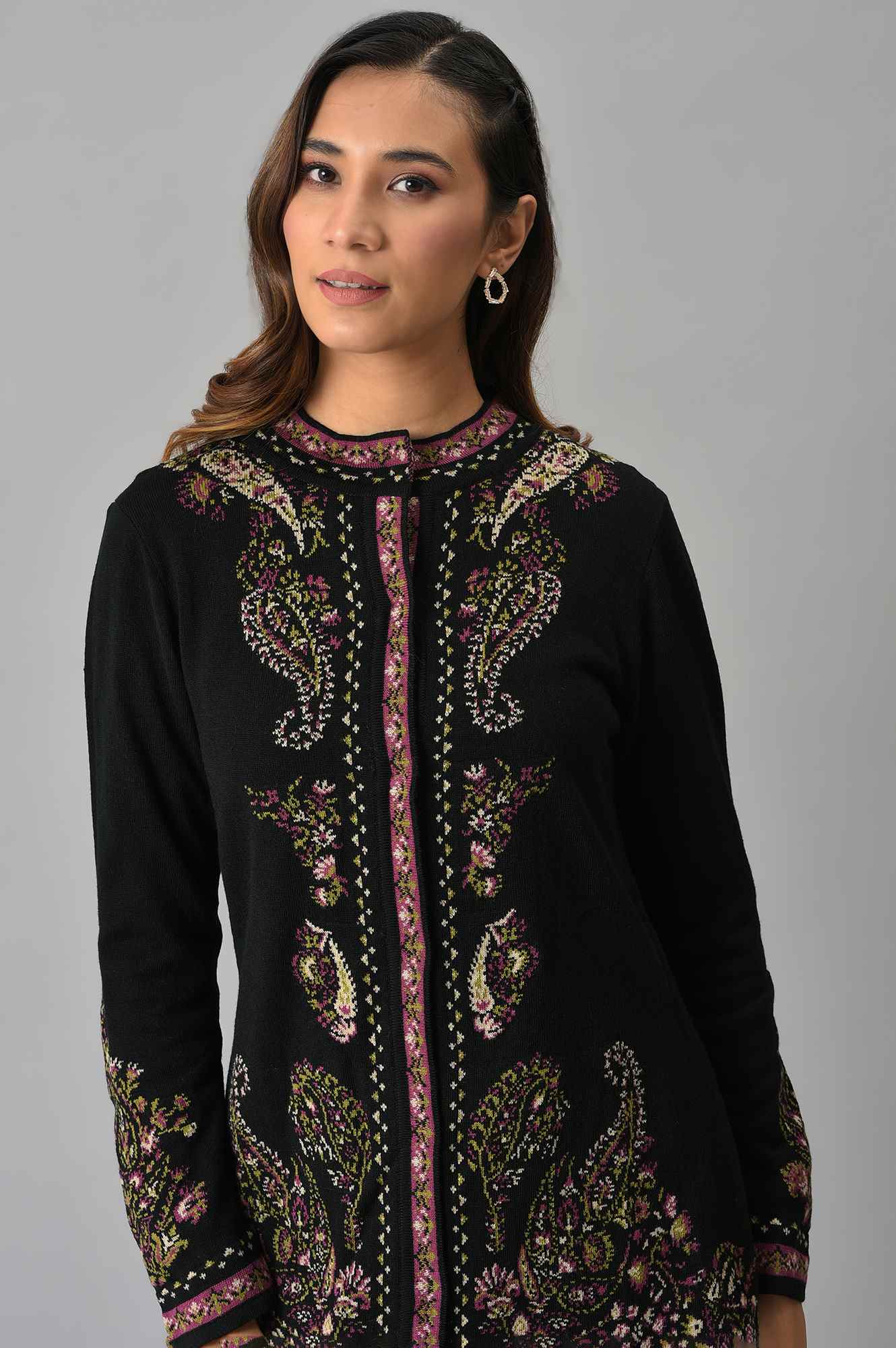 Black Paisley Printed Short Cardigan - Image 6