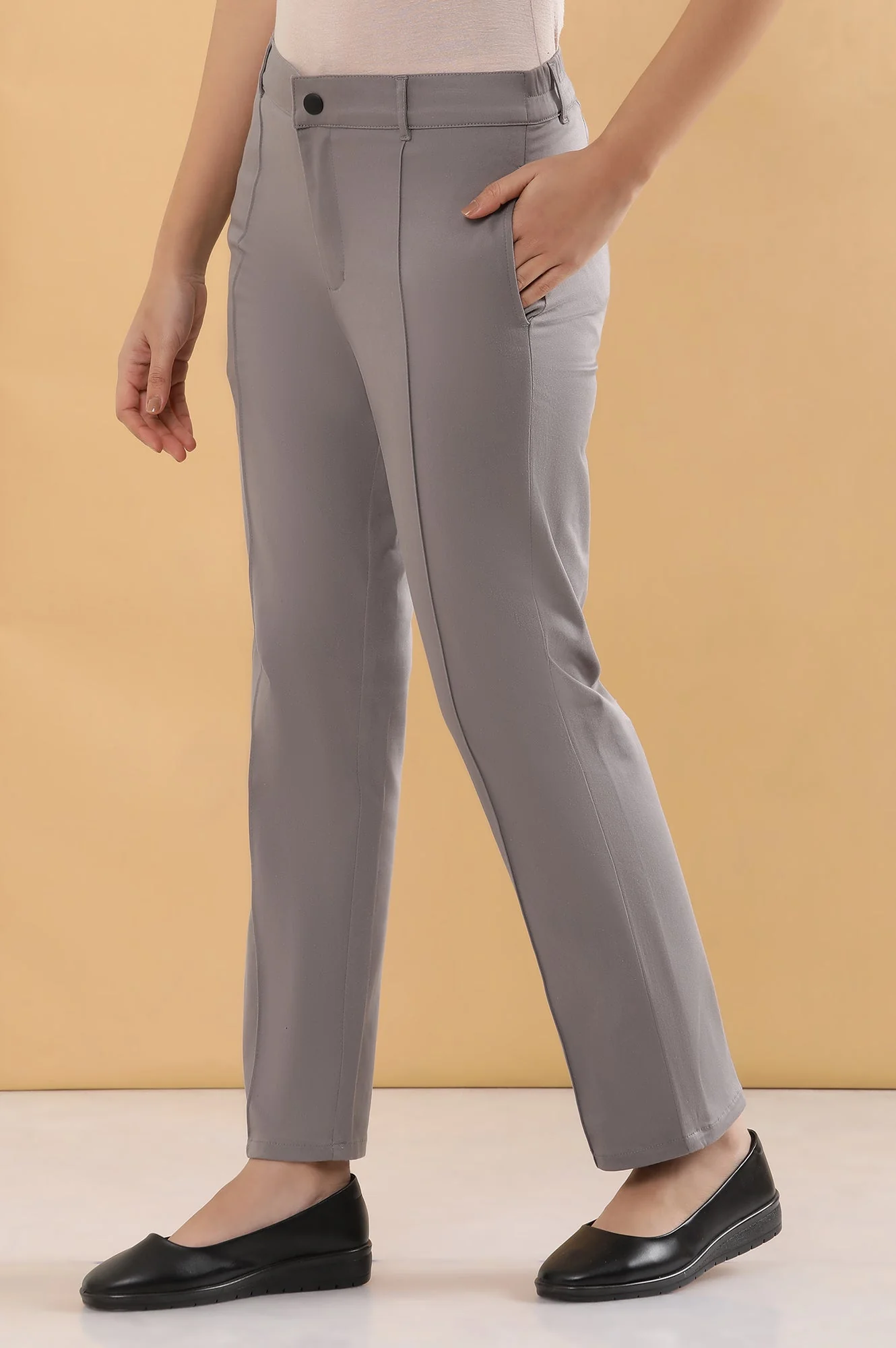 Elleven Women's Grey Solid Straight Fit Cotton Pants With Pintuck Detail - Image 3