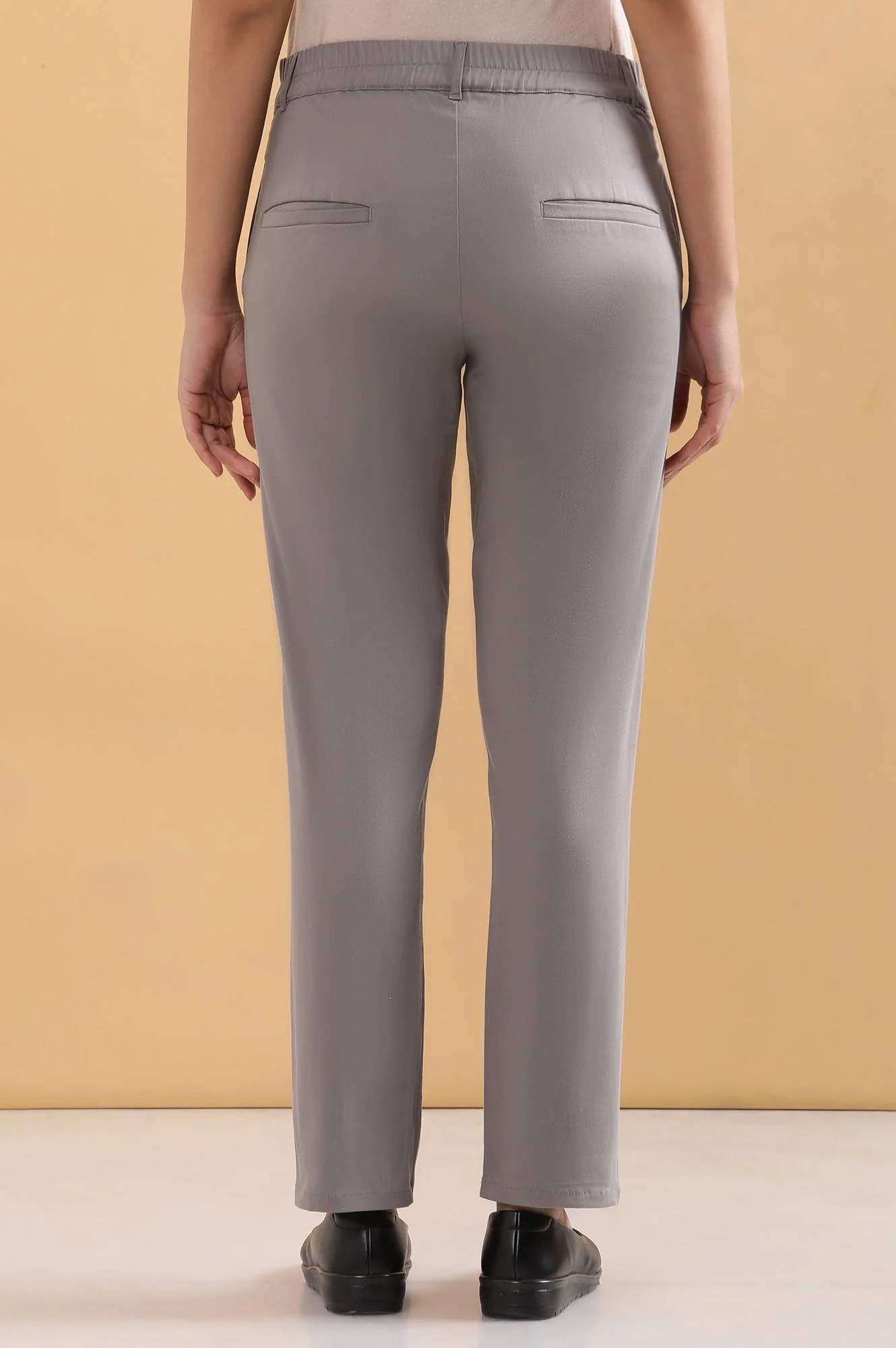 Elleven Women's Grey Solid Straight Fit Cotton Pants With Pintuck Detail - Image 4