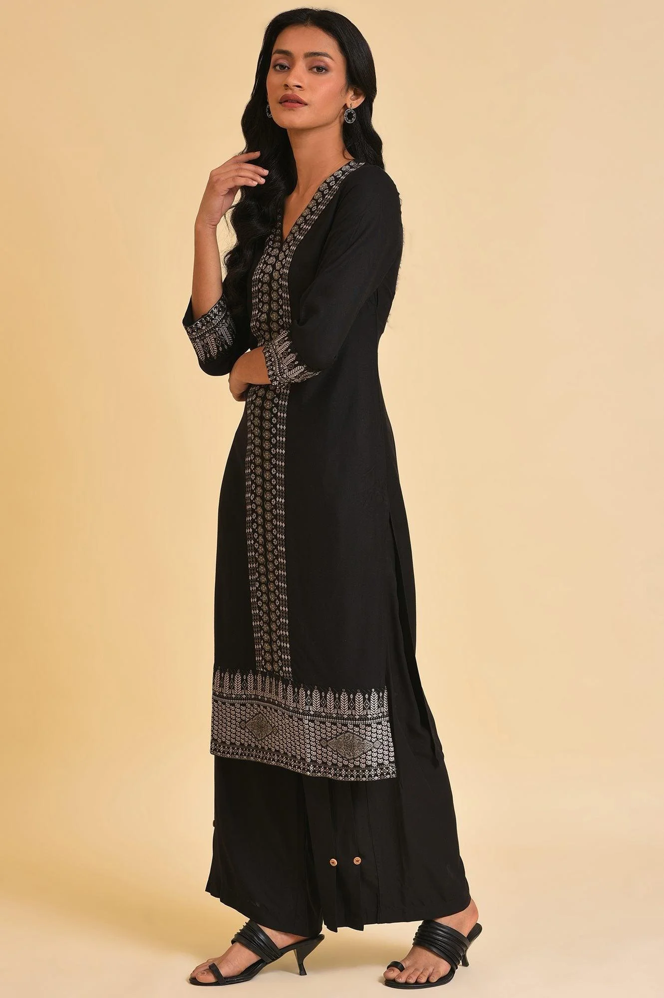 Black Placement Print A-Line kurta - Image 3