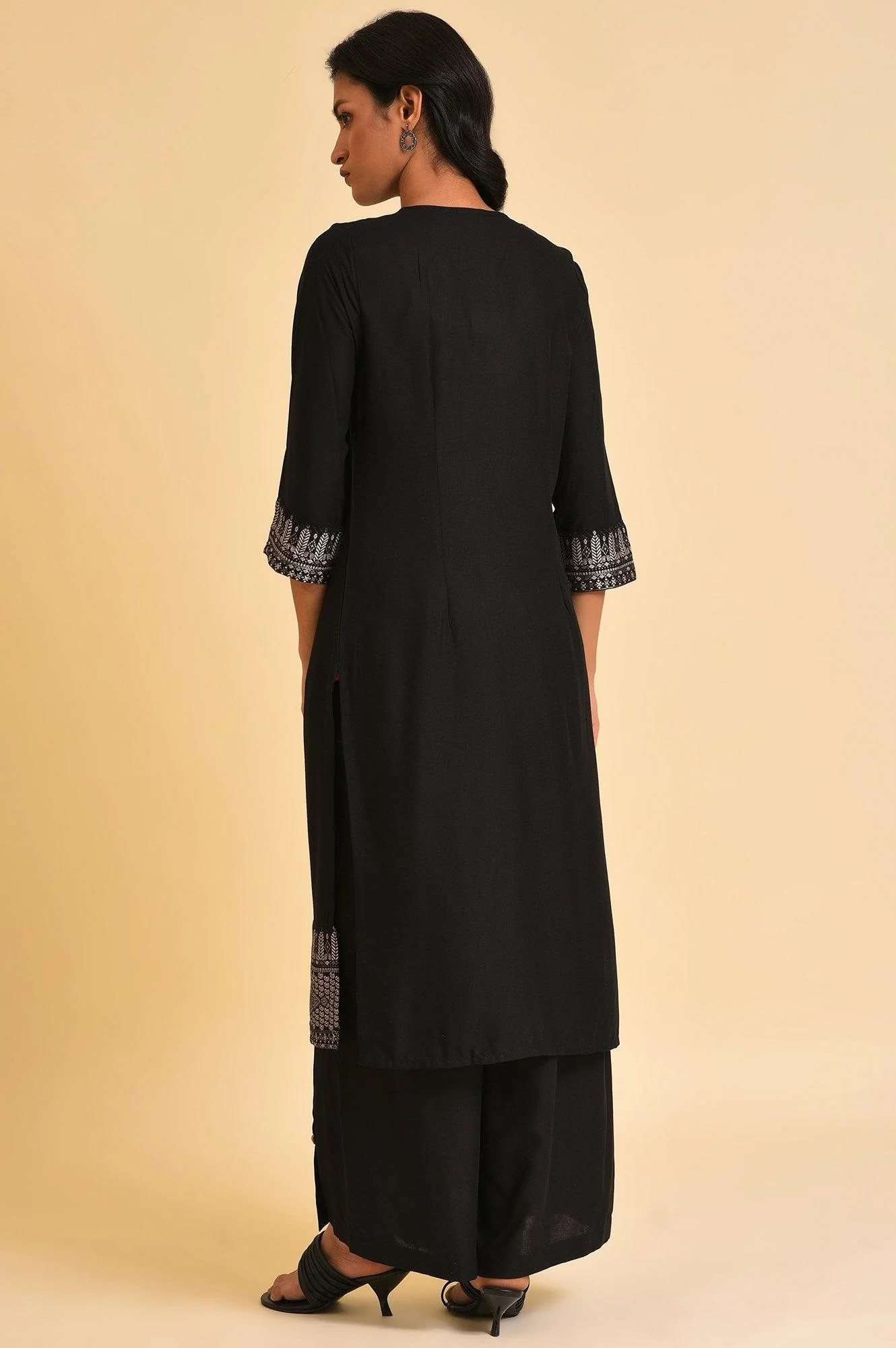 Black Placement Print kurta & Parallel Pants Set - Image 2