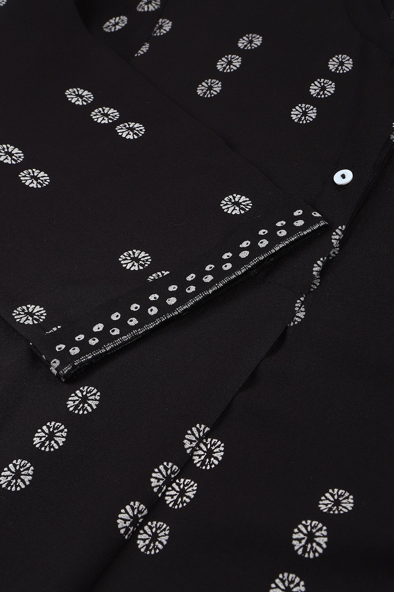 Black Rayon A-Line kurta With Asymmetric Hemline - Image 7