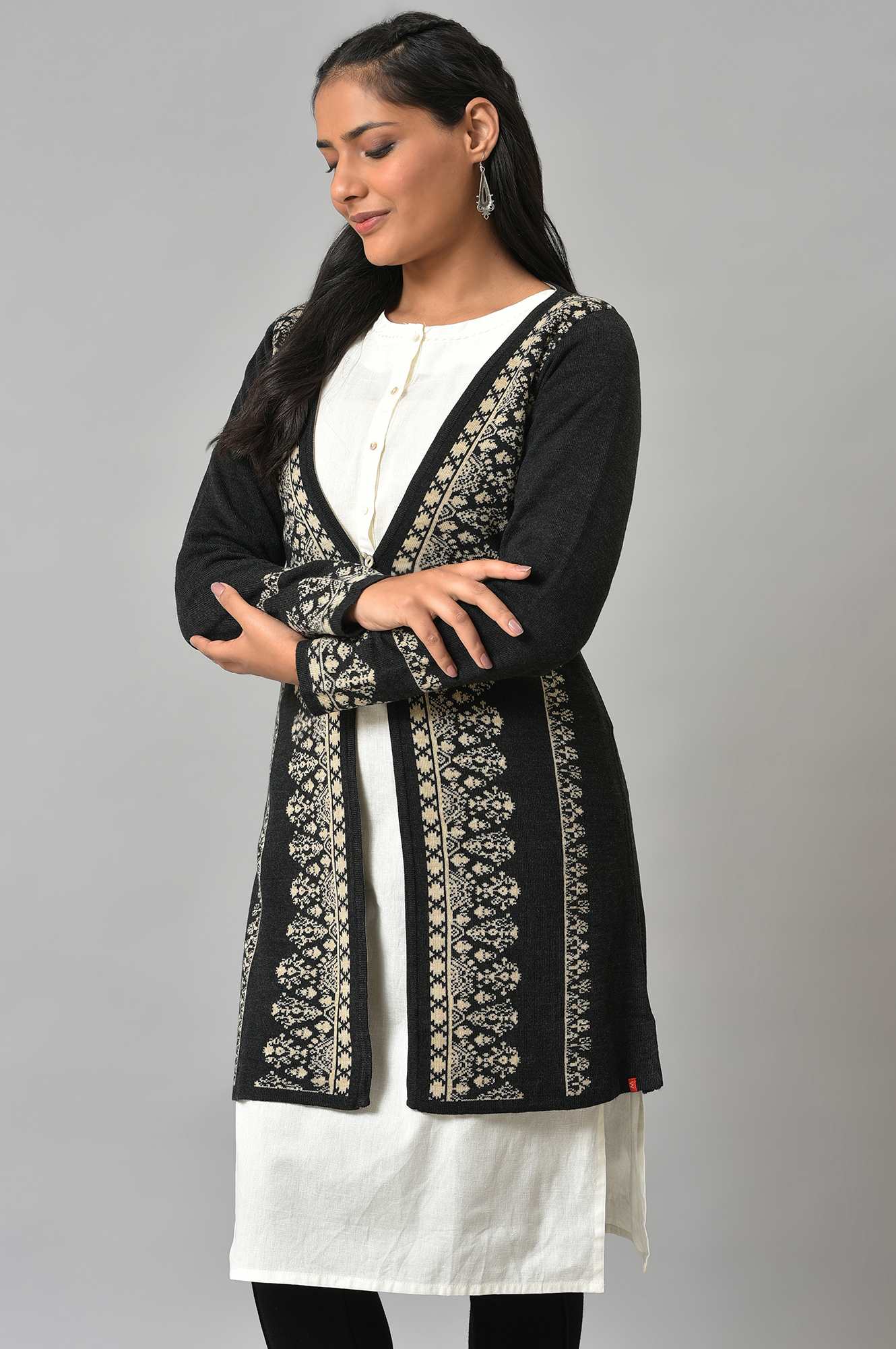 Black Reversible Jacquard Women Cardigan - Image 3