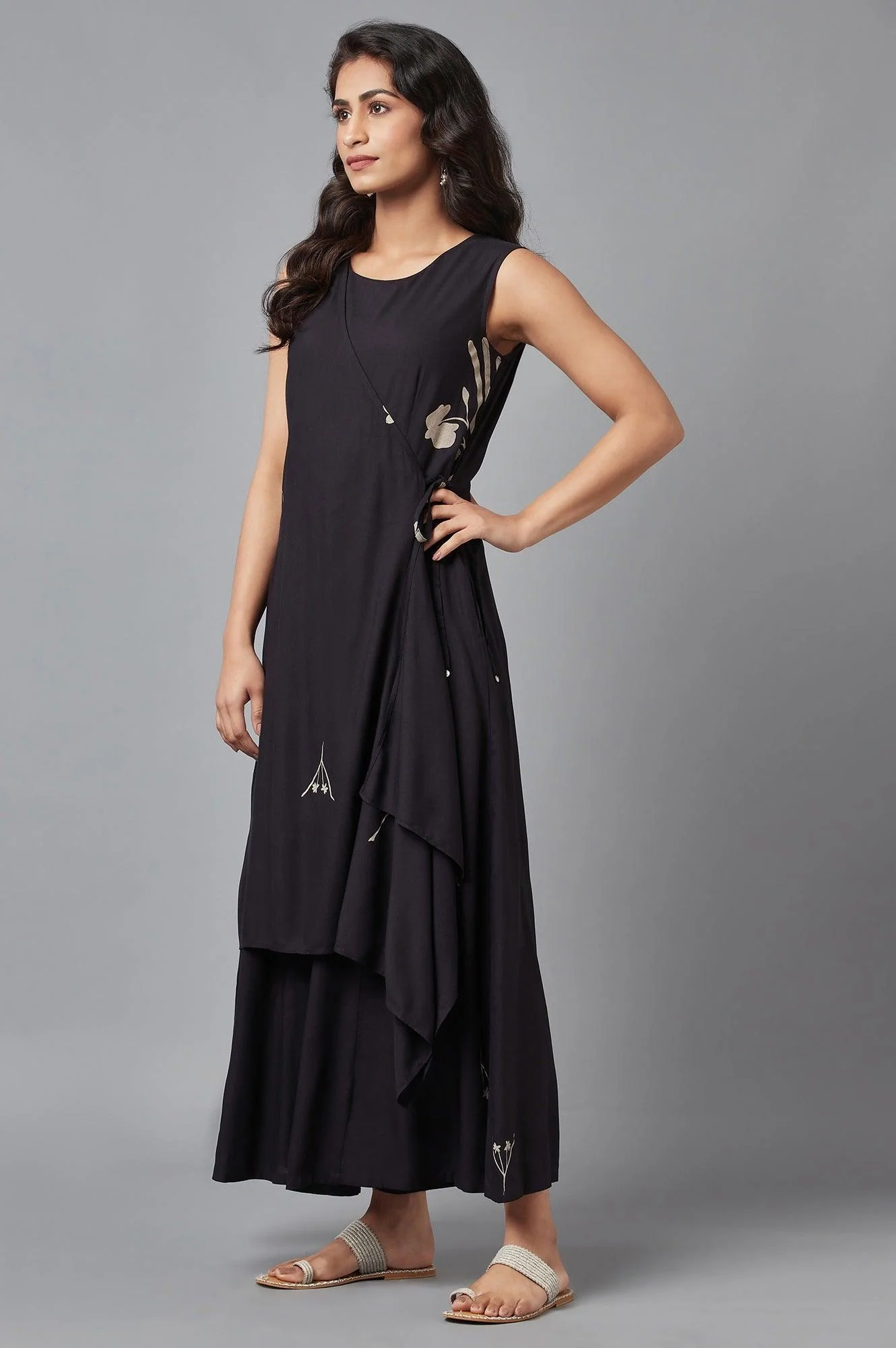 Black Sleeveless Angrakha Jumpsuit in Round Neck - Image 3