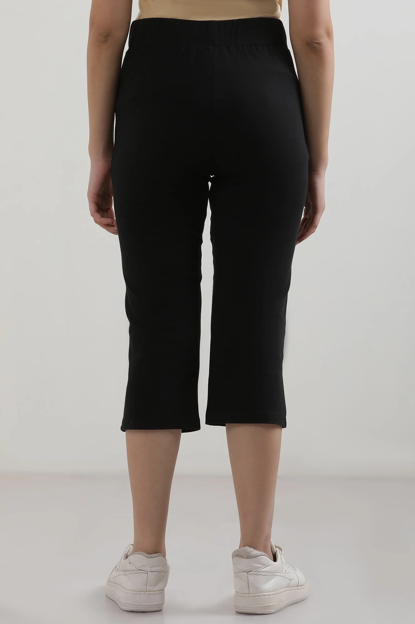Elleven Women's Black Solid Straight Fit Cotton Culottes With Slip On Closure - Image 4