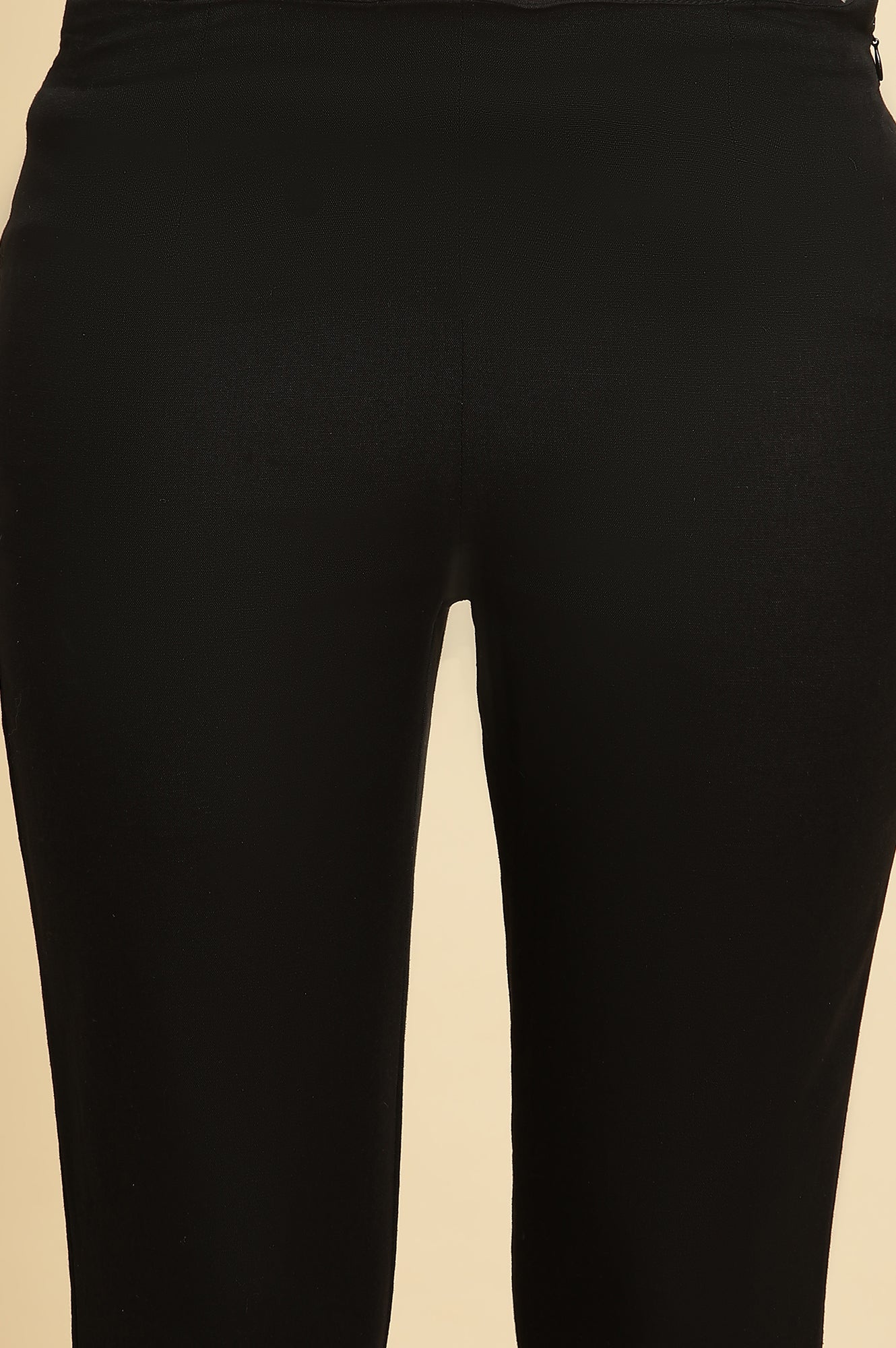 Black Solid Cotton Flax Slim Pants - Image 6