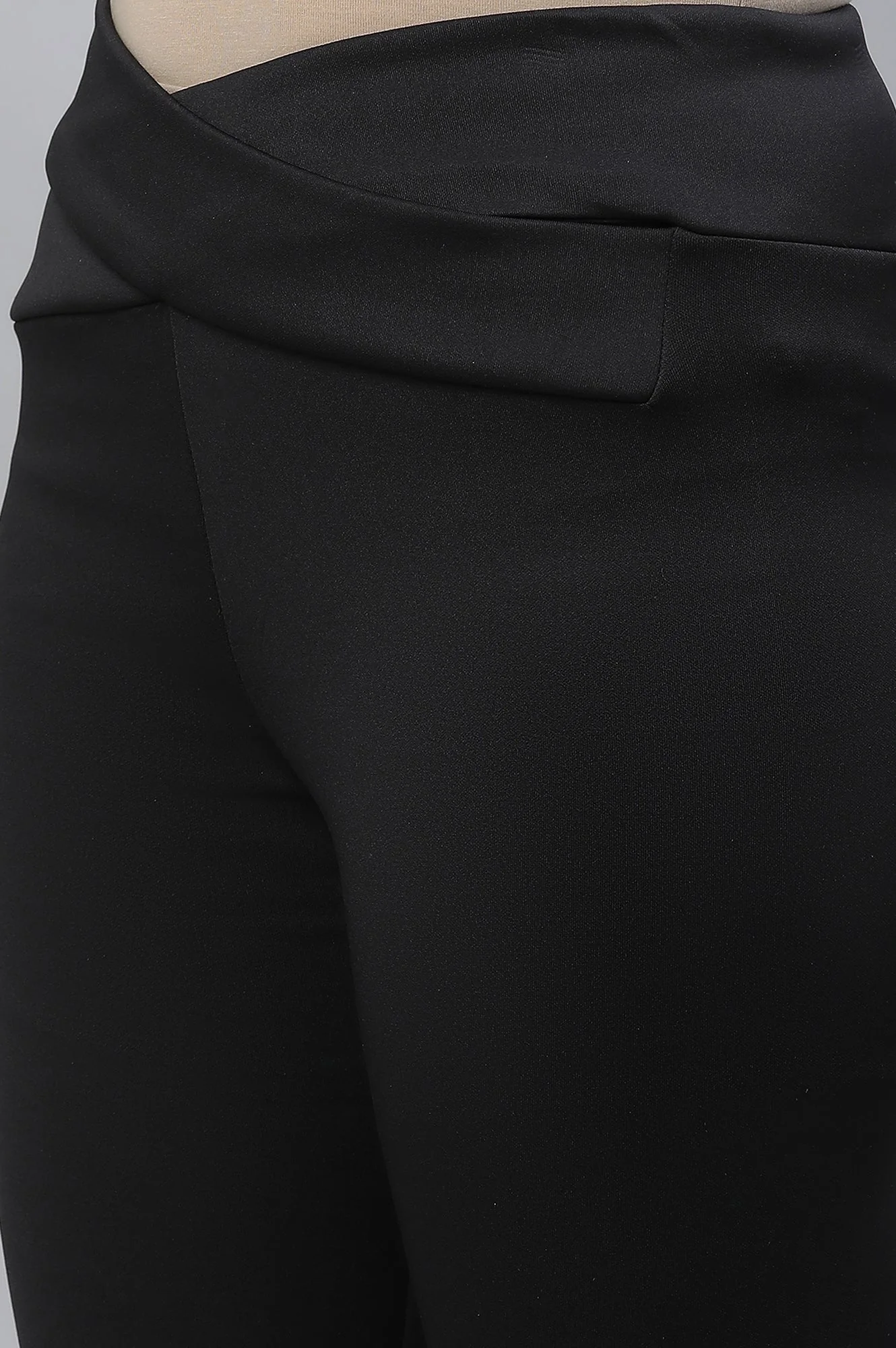Elleven Women's Black Solid Skinny Fit Tights With Criss Cross Waistband - Image 7