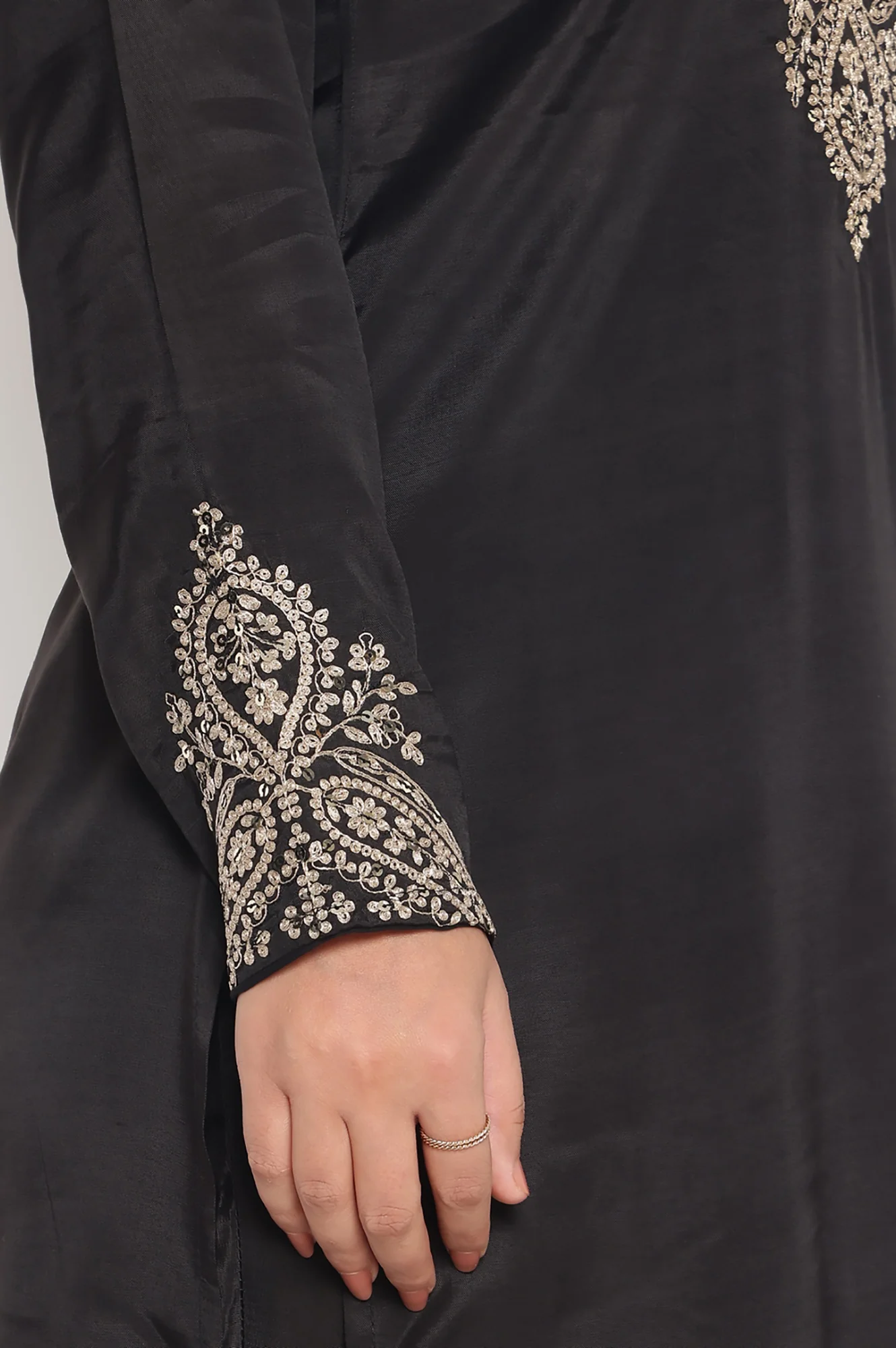 Black Solid Printed Shantung Straight Kurta, Straight Pant and Dupatta Set - Image 7