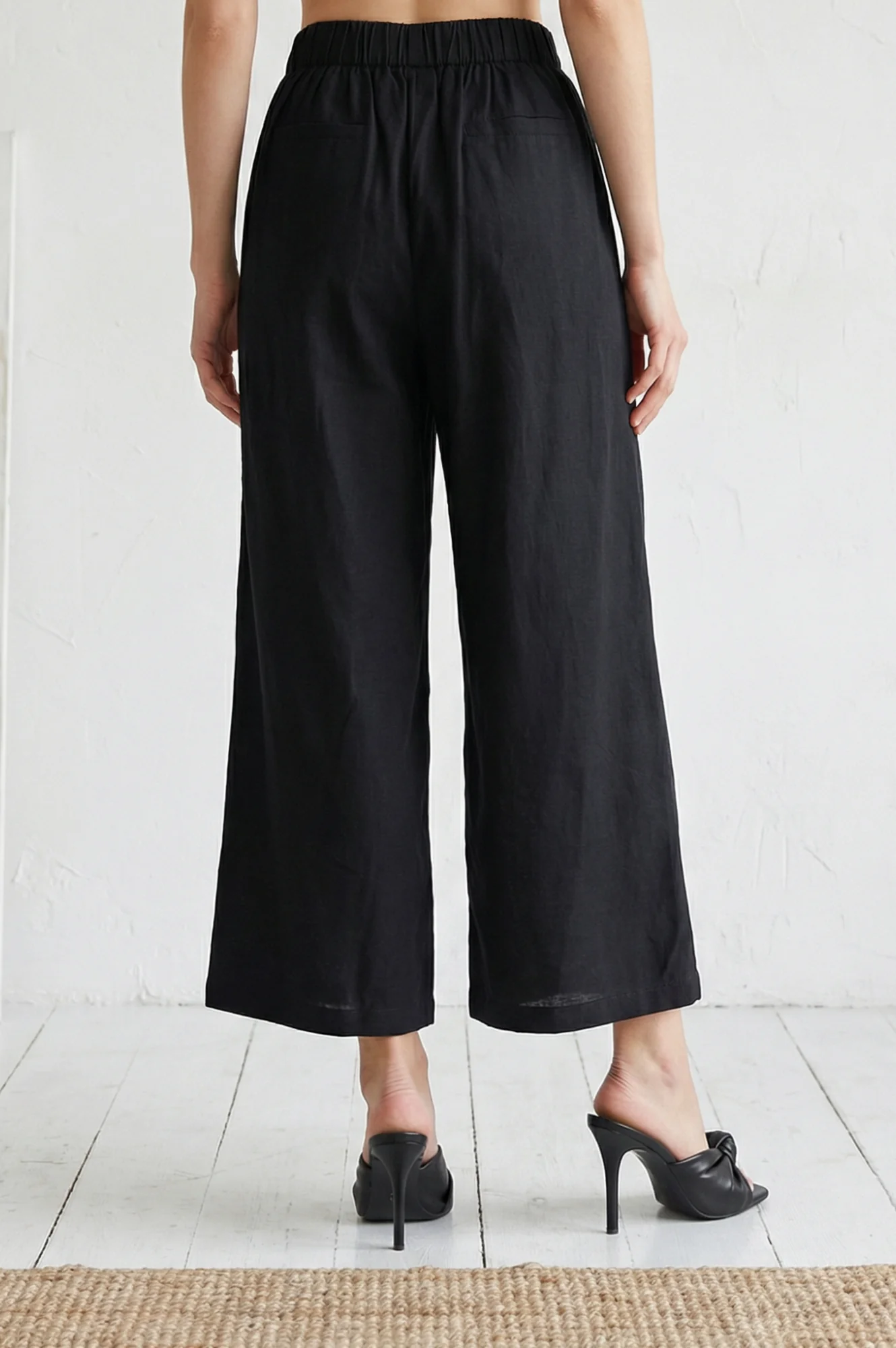 Black Solid Wide Leg Ankle Length Pants - Image 5