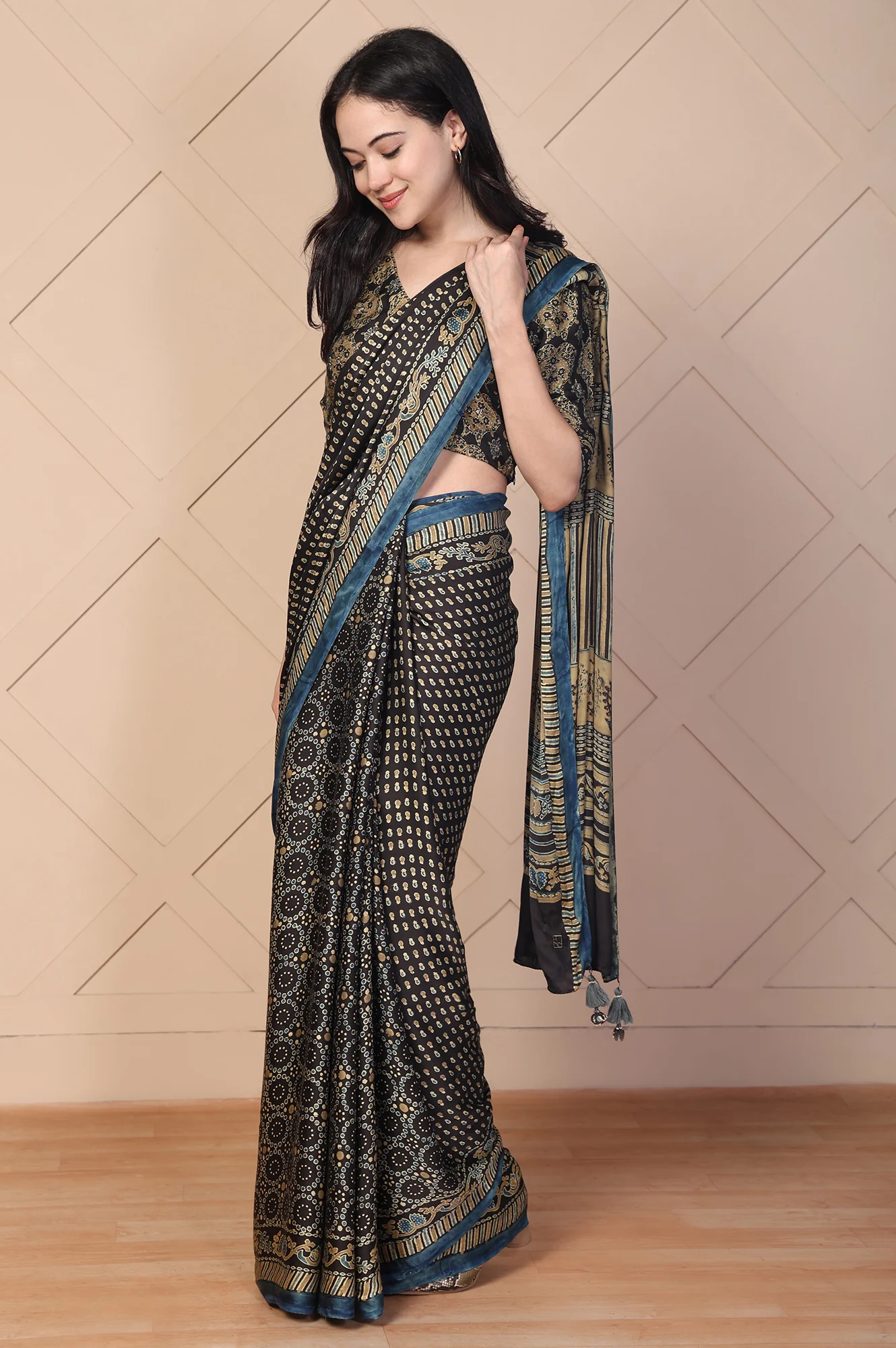 Black Tassels Saree with Unstitched Blouse - Image 4
