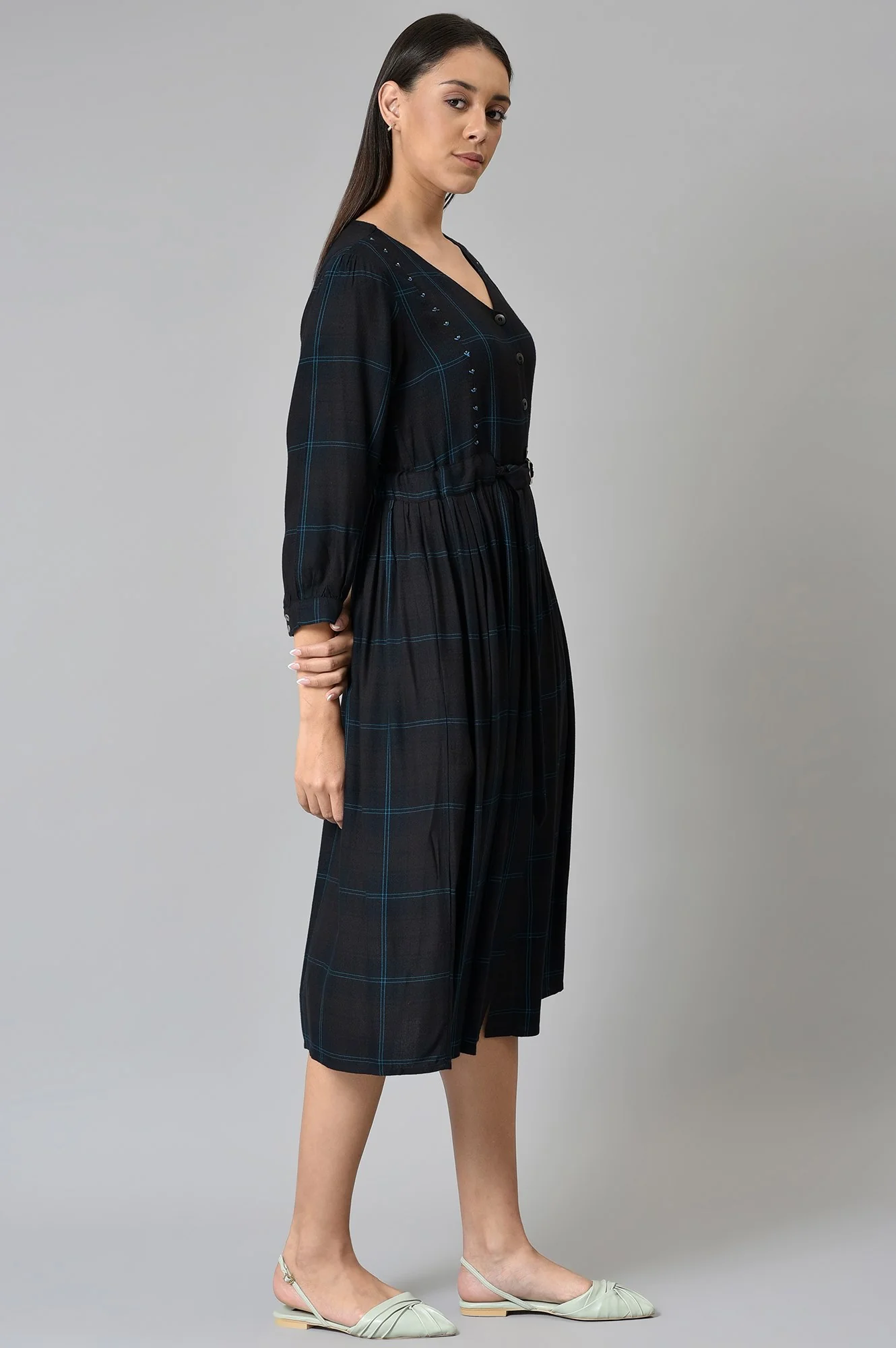Black V-Neck Checks Dress - Image 4