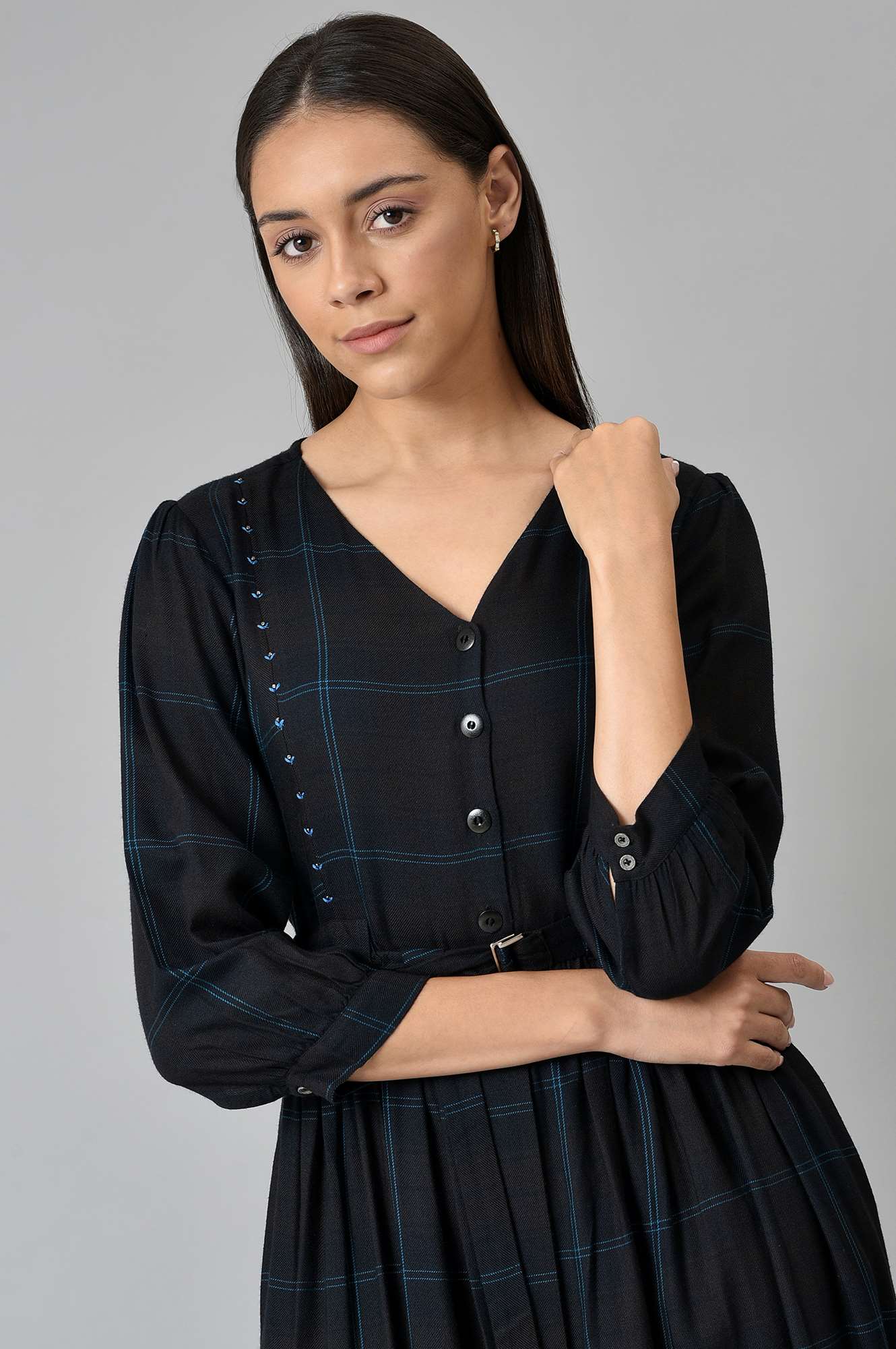 Black V-Neck Checks Dress - Image 6