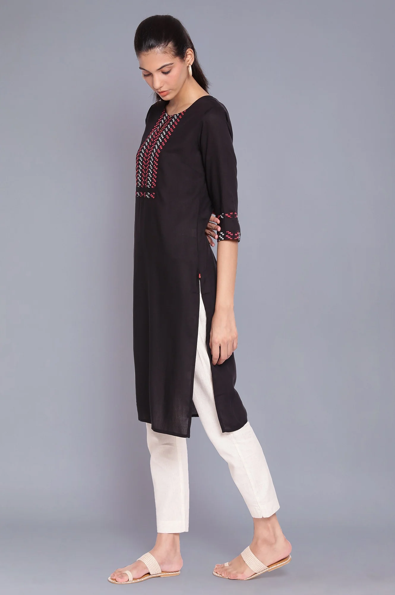 Black Yarn-Dyed Round Neck kurta - Image 3