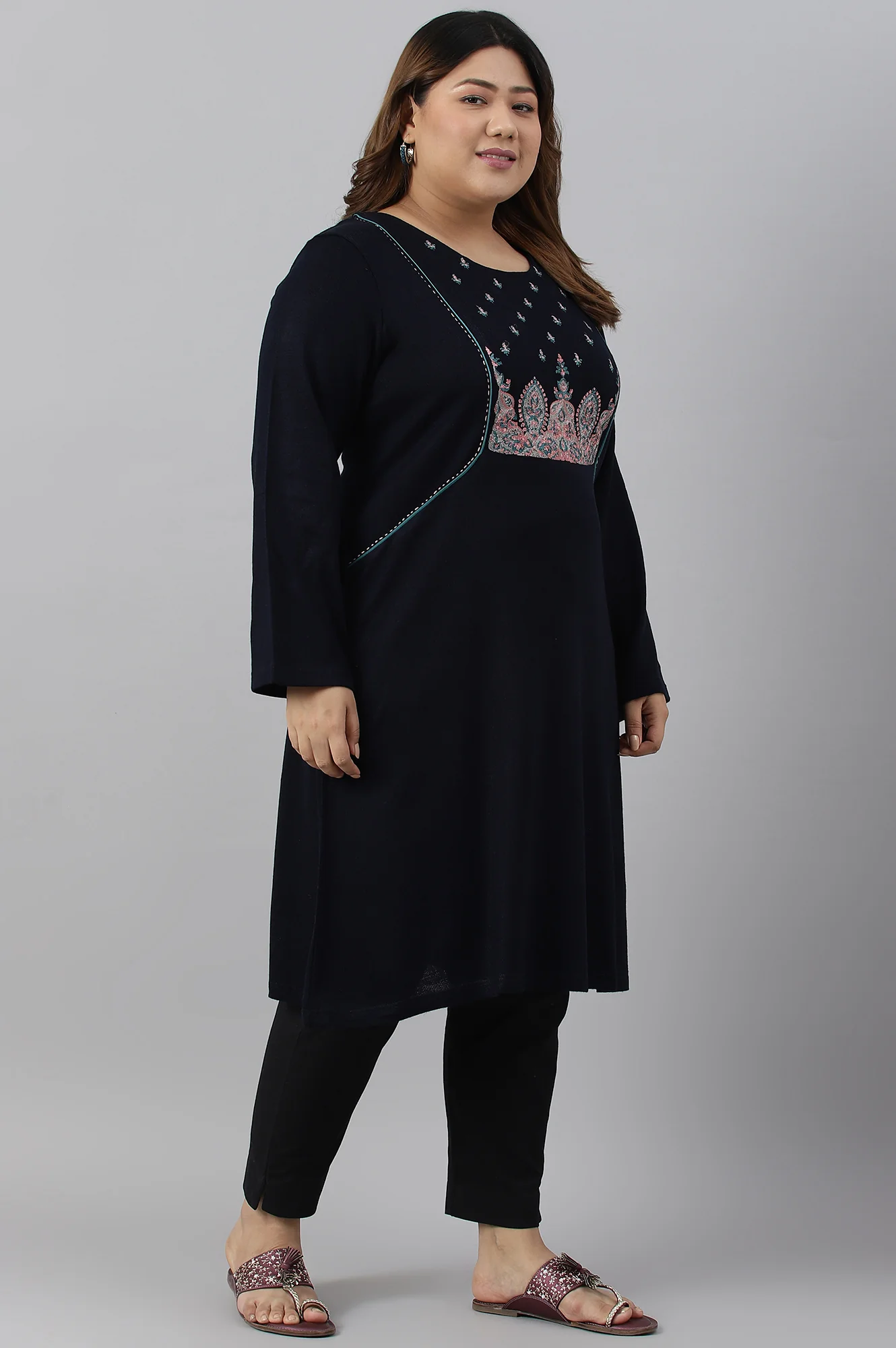 Blue A-Line Floral Printed Plus Size Winter kurta - Image 3