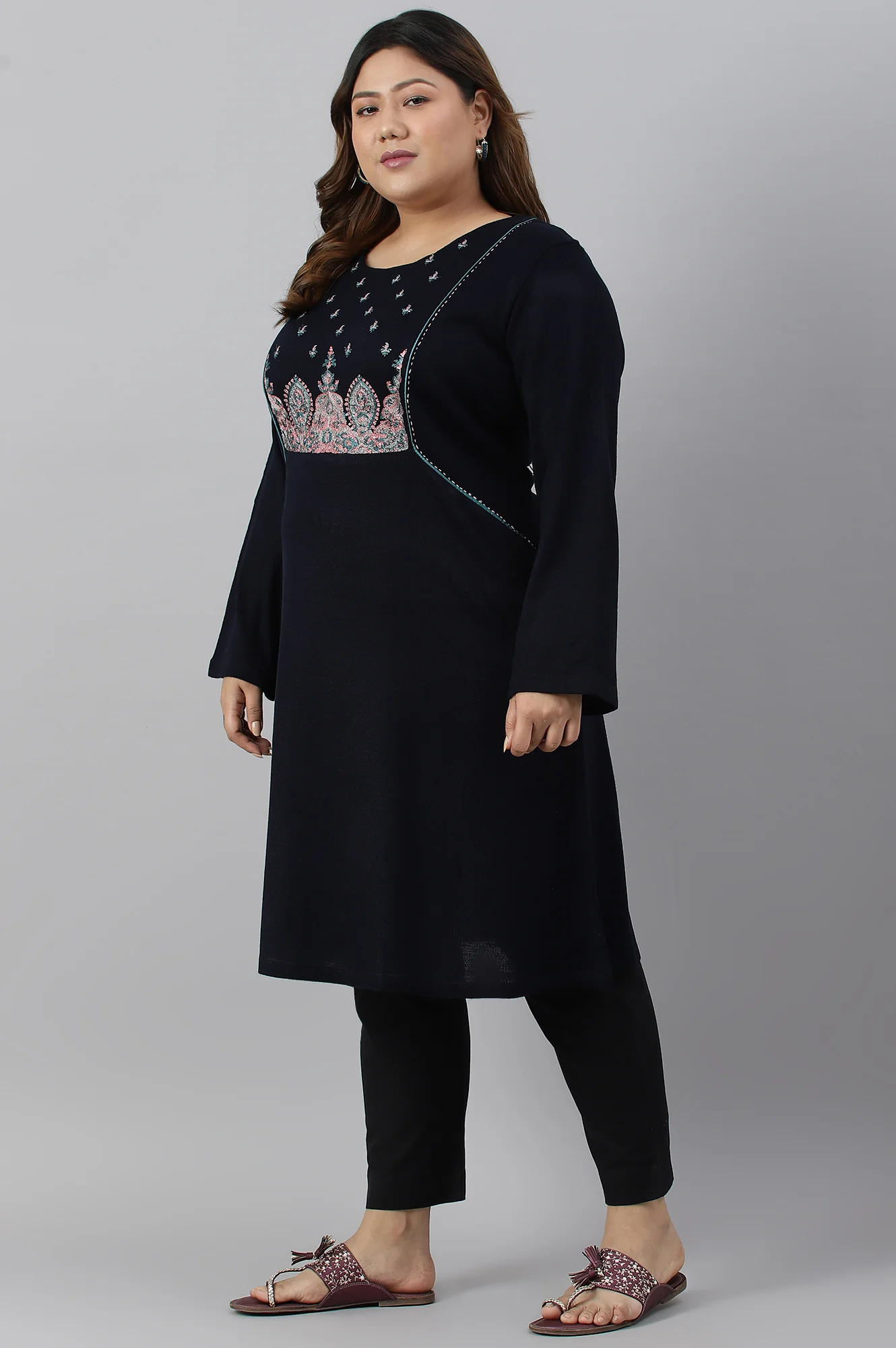 Blue A-Line Floral Printed Plus Size Winter kurta - Image 4